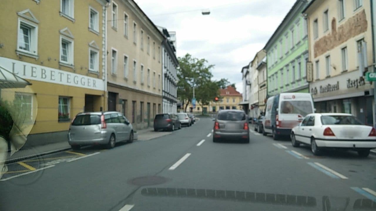 Street view near Cityhotel Ratheiser, Völkermarkter Vorstadt — © bellazambo (CC BY-SA · Mapillary)