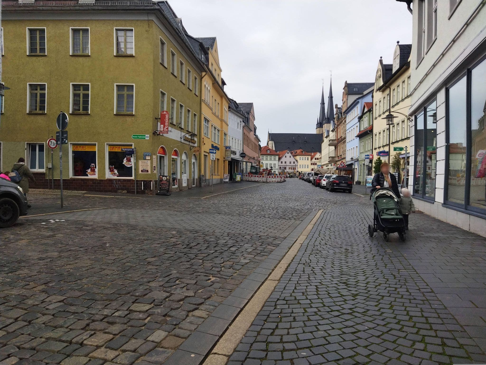 Street view near Alte Bäckerei, Saalfeld — © changchun1 (CC BY-SA · Mapillary)