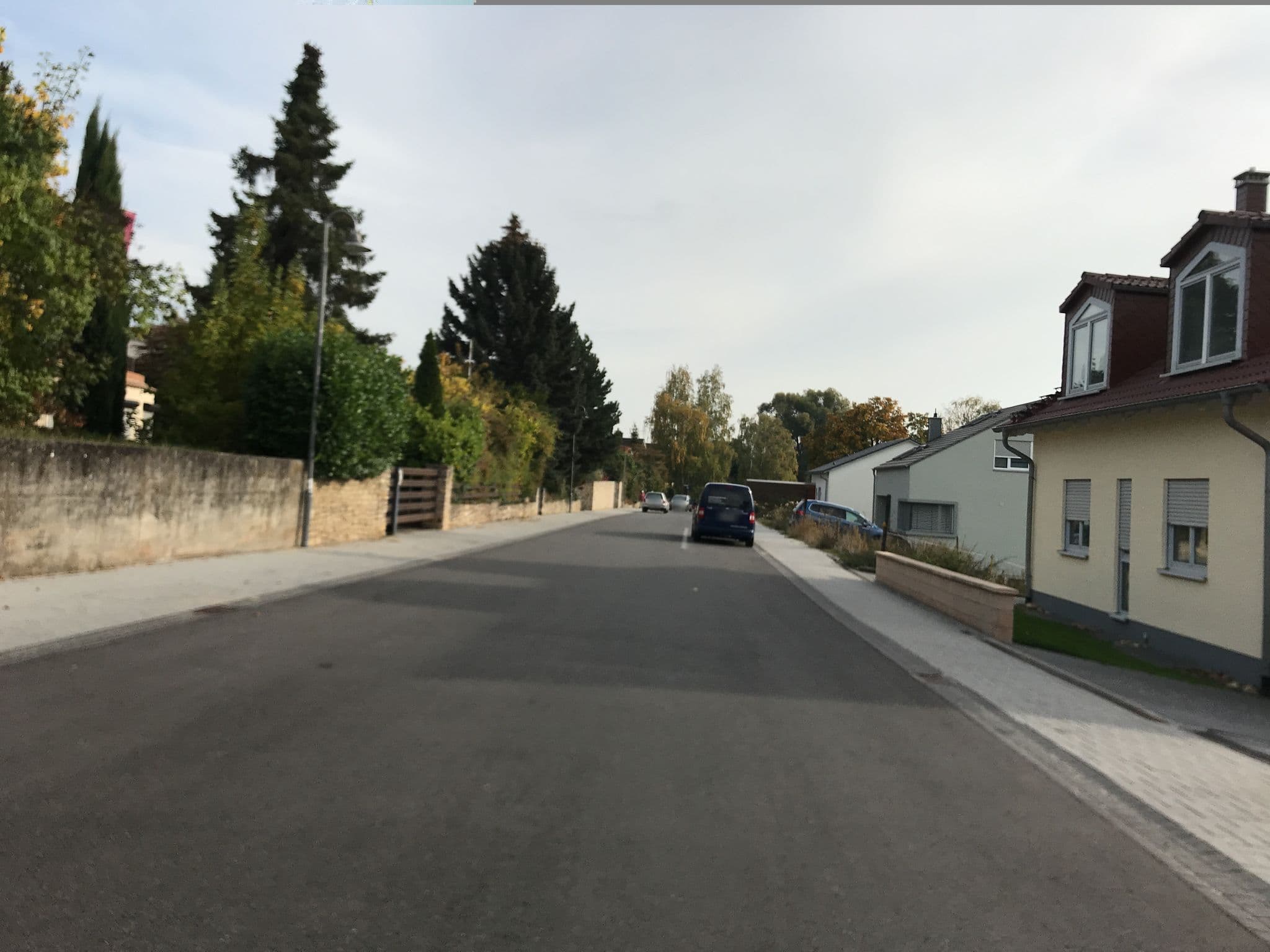 Street view near Weinhotel Wasem, Ingelheim am Rhein — © miguel_andrade (CC BY-SA · Mapillary)