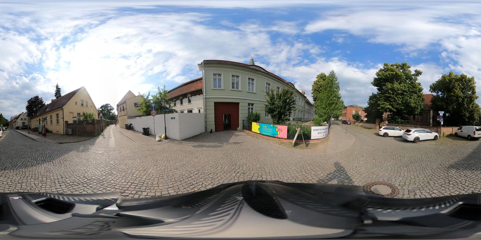 Street view near Hotel Brandenburger Dom, Brandenburg an der Havel — © ADFClandesverbandBRB (CC BY-SA · Mapillary)