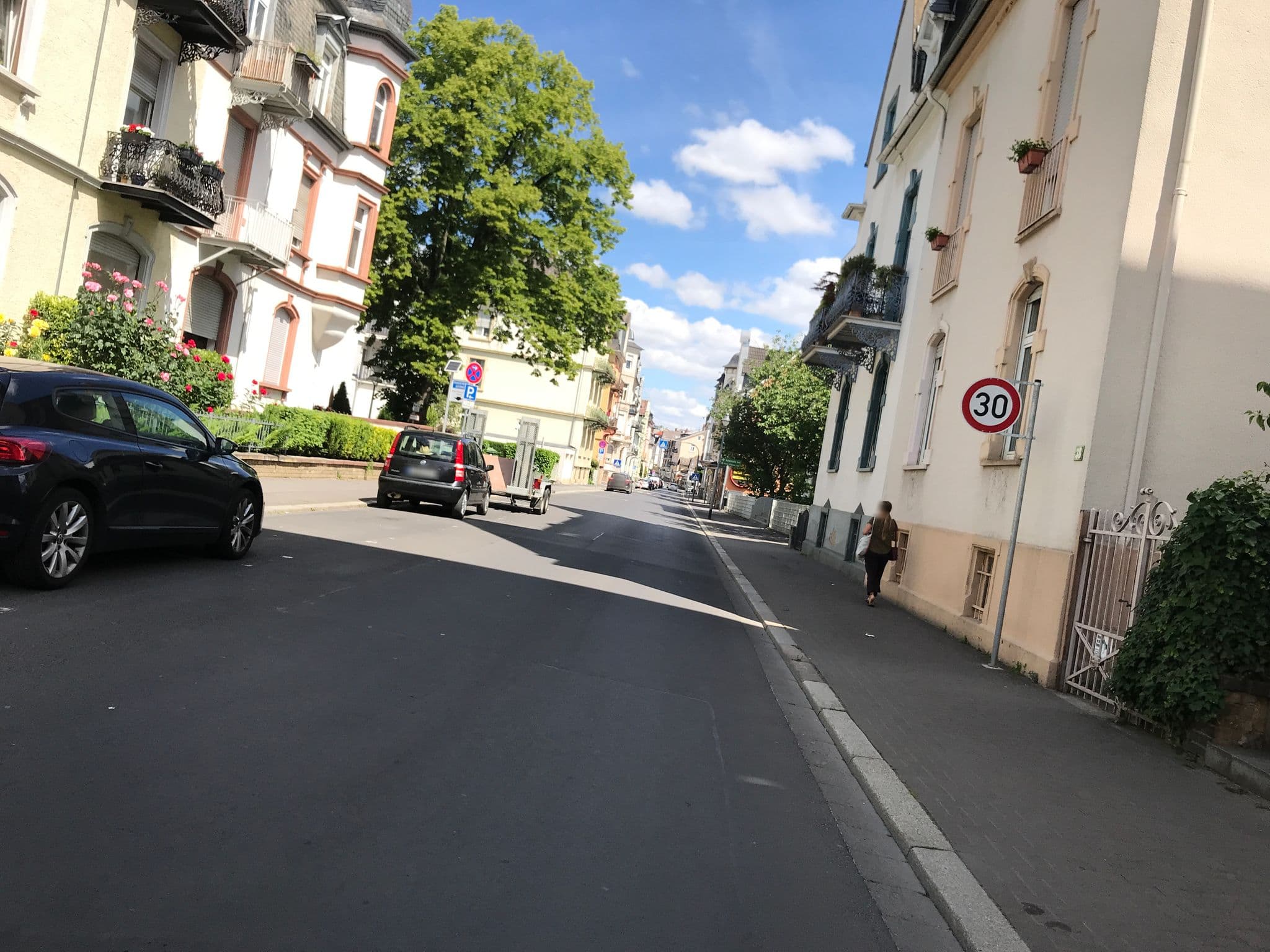 Street view near H&P Hostel, Bad Nauheim — © troher15 (CC BY-SA · Mapillary)