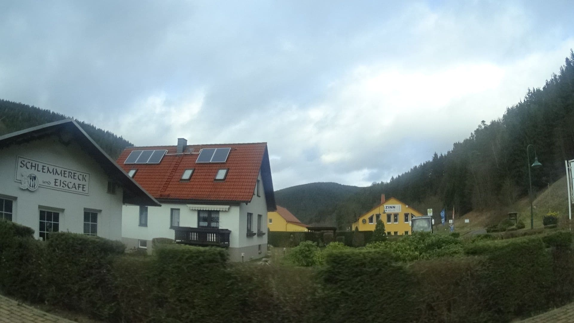 Street view near Ferienhaus "Pape", Sitzendorf — © ramap (CC BY-SA · Mapillary)
