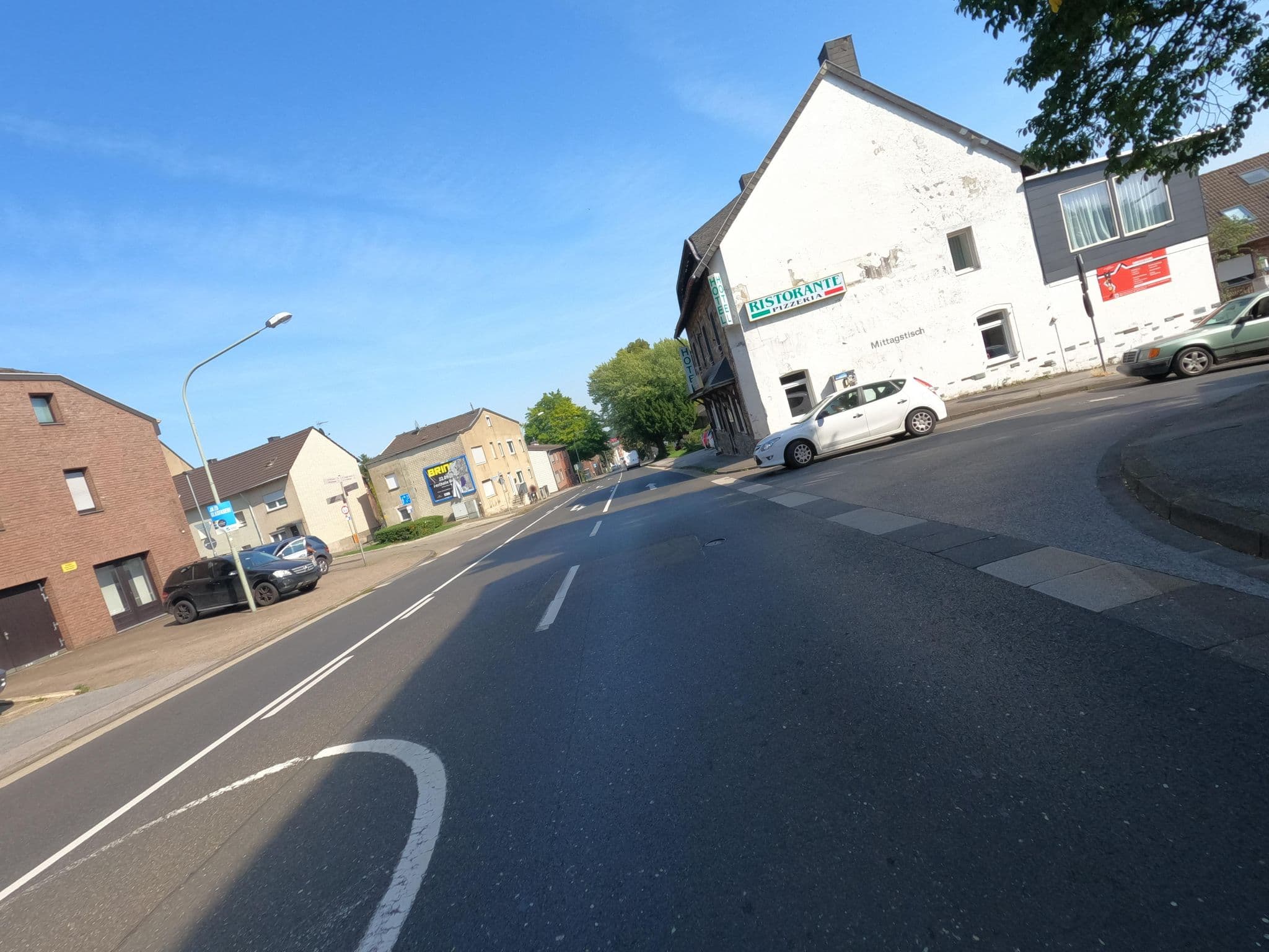 Street view near Hotel Schwan, Eschweiler — © hektor1989 (CC BY-SA · Mapillary)