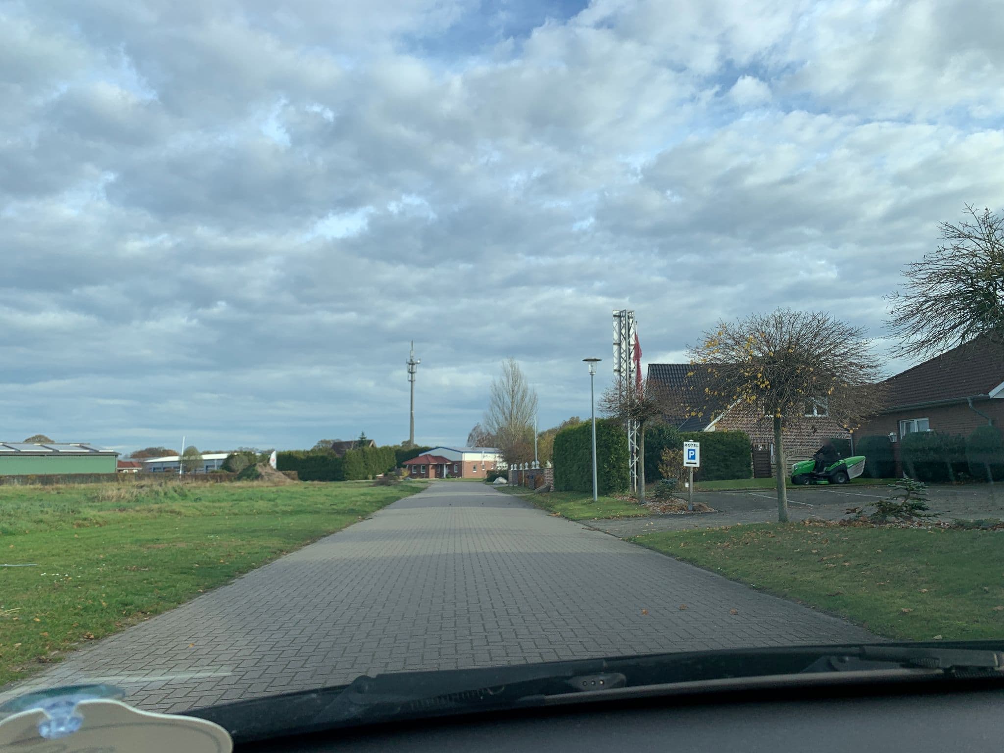 Street view near Hotel AM DEICH, Apen — © deleted_user (CC BY-SA · Mapillary)