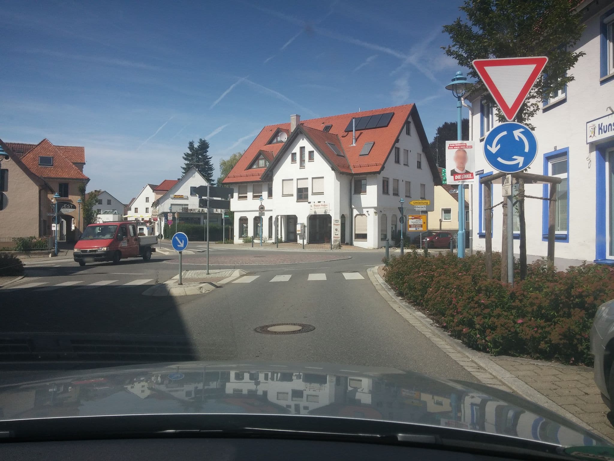 Street view near Hotel Moorbadstuben, Bad Buchau — © umap (CC BY-SA · Mapillary)