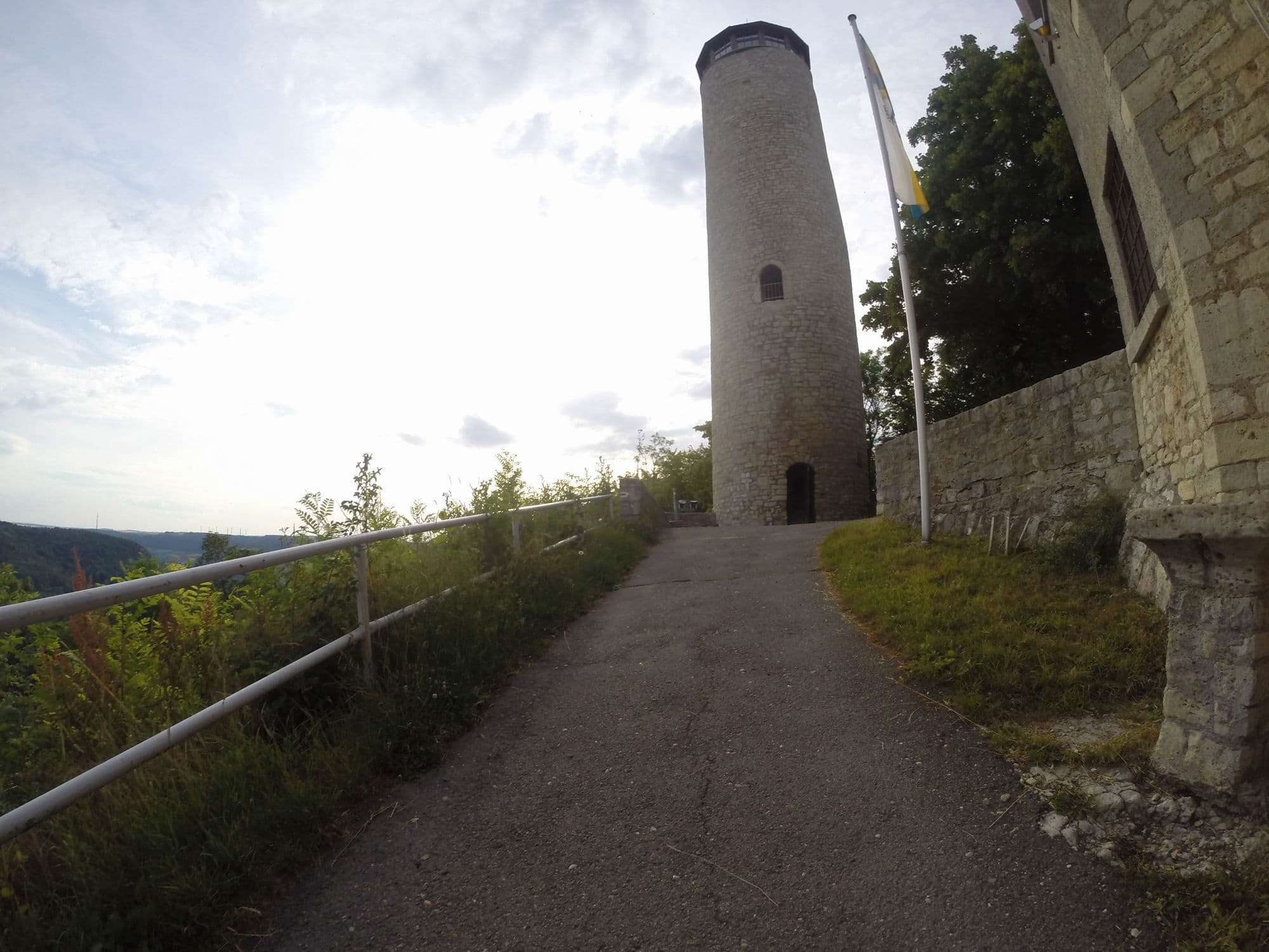 Street view near Fuchsturm Berggaststätte, Jena — © ahzf (CC BY-SA · Mapillary)