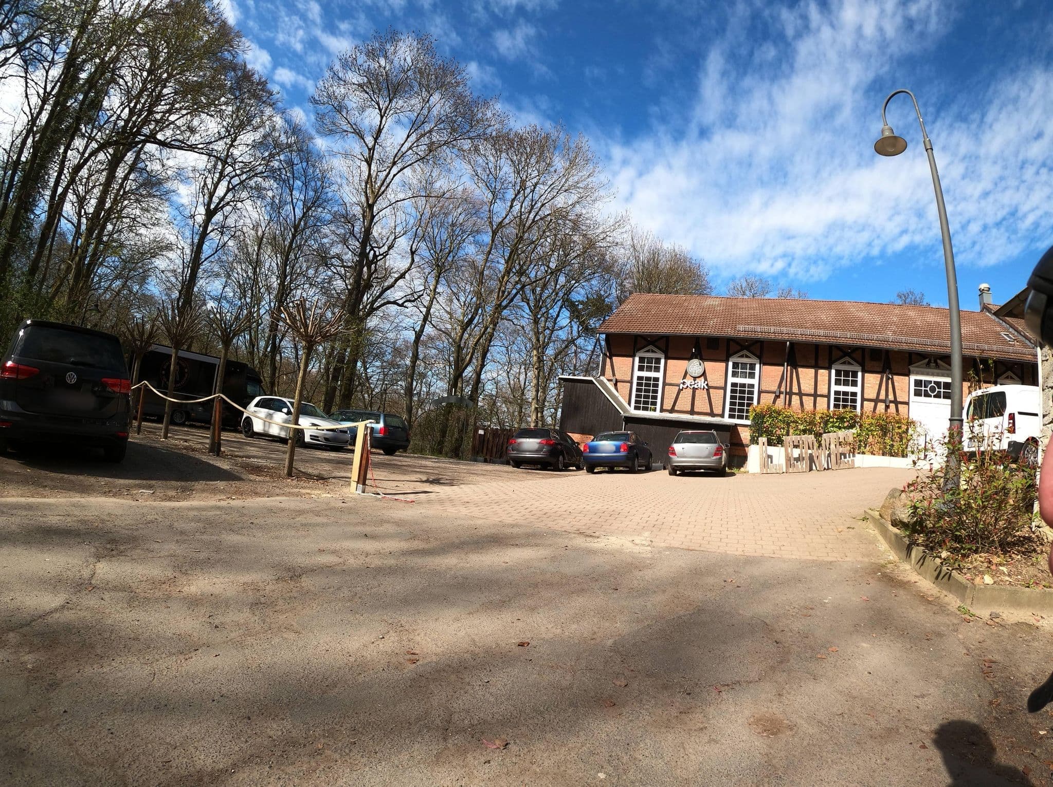 Street view near Peak Hotel, Elbe — © Langfahrer (CC BY-SA · Mapillary)