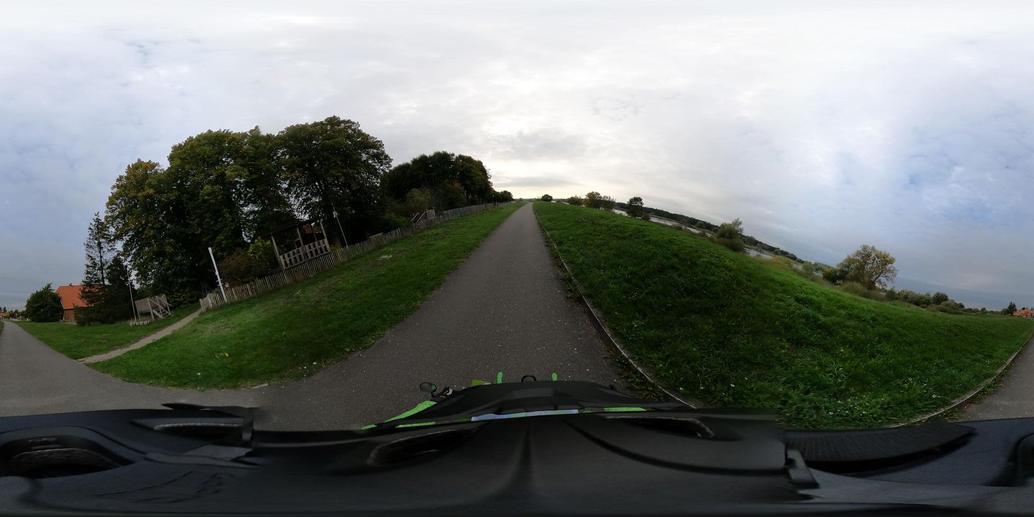 Street view near Haus Lichtblick, Bleckede — © aseidel (CC BY-SA · Mapillary)