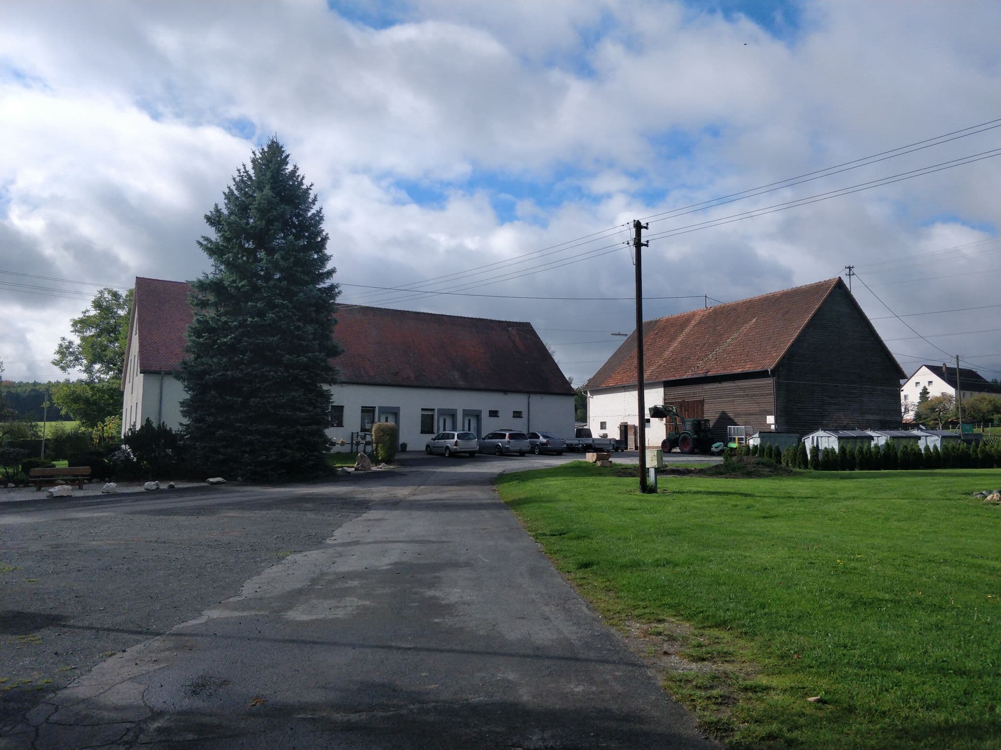 Street view near Katarinenhof, Usingen — © raymond (CC BY-SA · Mapillary)
