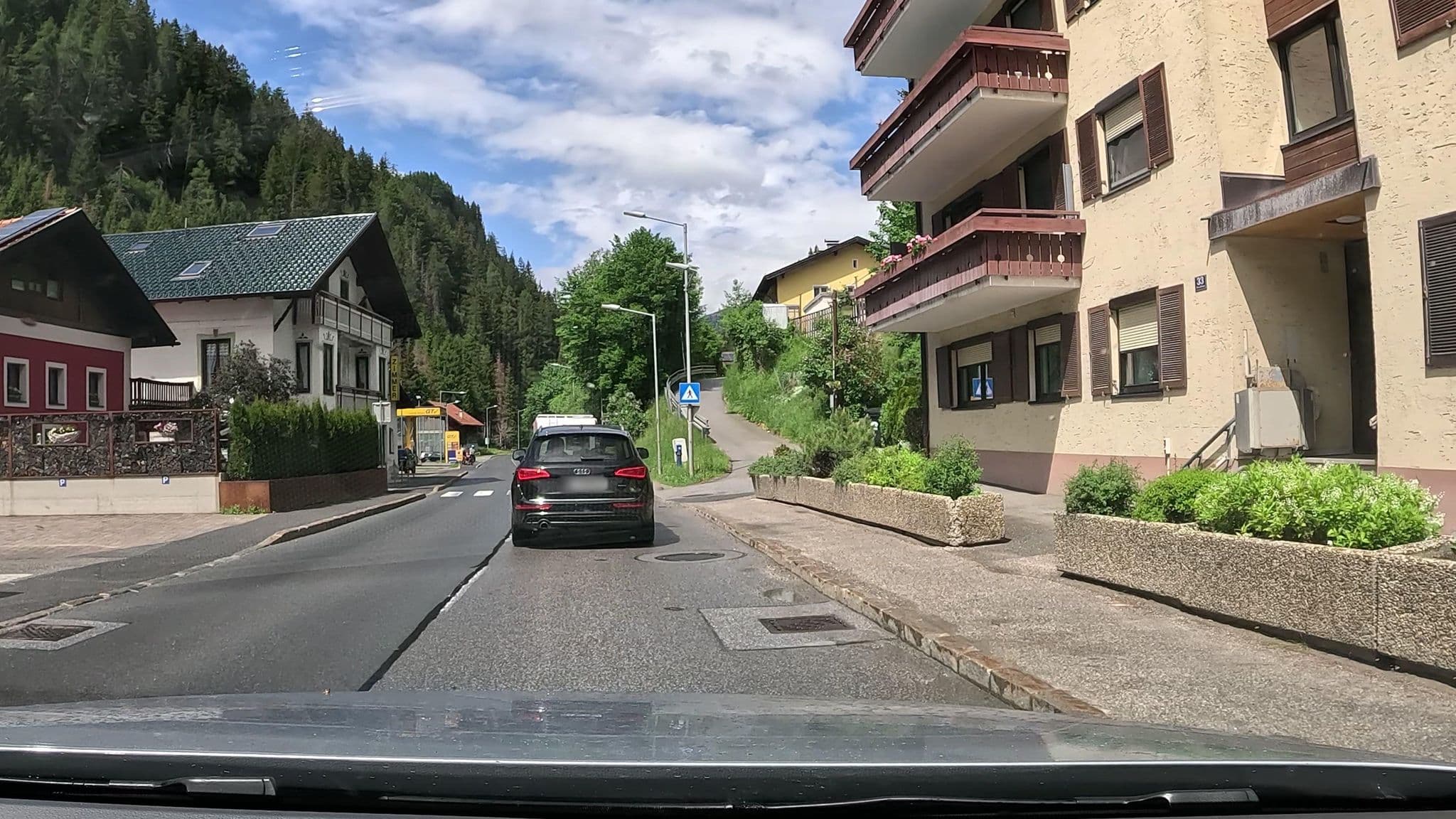 Street view near Gabis kleine Spezerey, Gries am Brenner — © stefanro74 (CC BY-SA · Mapillary)