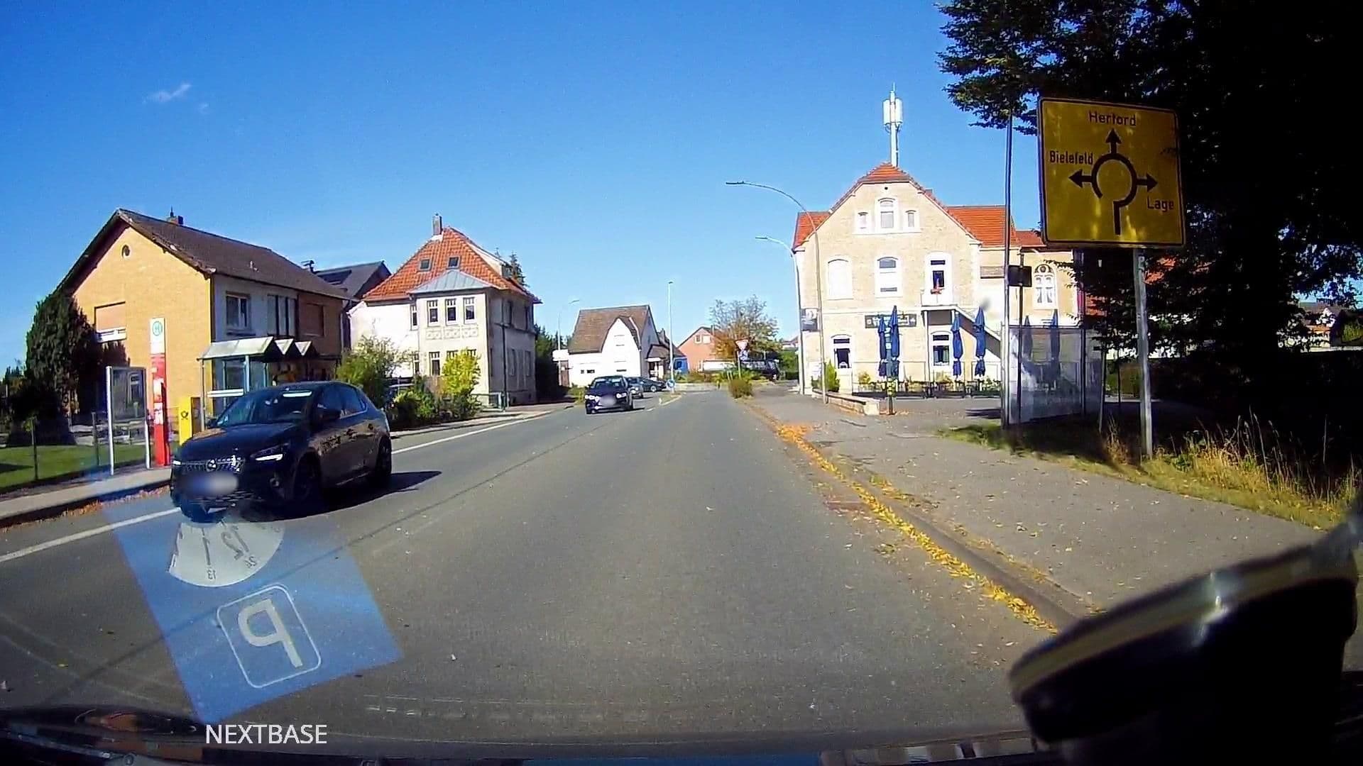 Street view near Gasthof Vinnen, Leopoldshöhe — © derlipper (CC BY-SA · Mapillary)