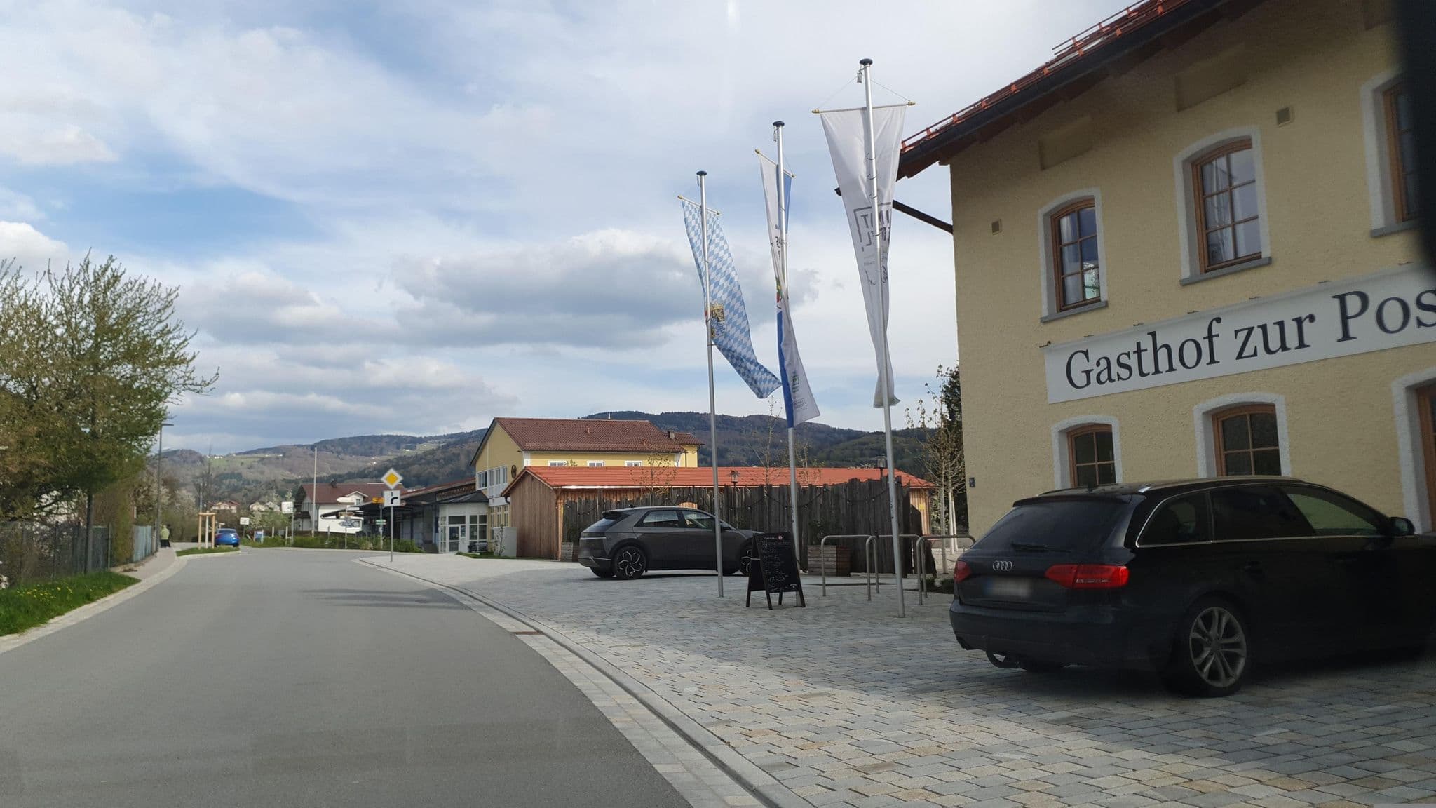 Street view near Gasthof zur Post, Lalling — © Kluex (CC BY-SA · Mapillary)