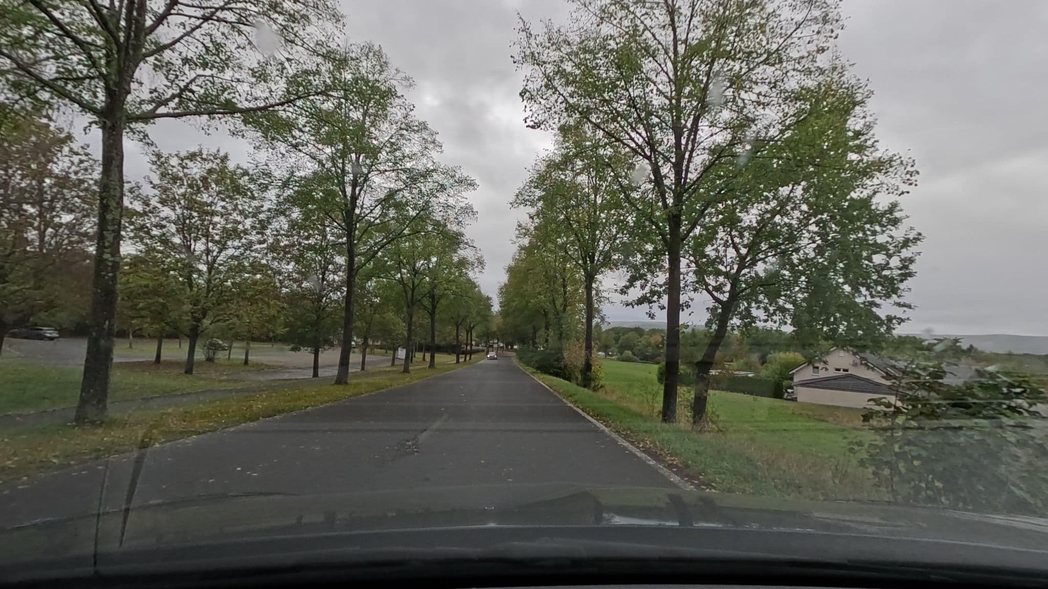 Street view near Wohnmobilstellplatz Klausen, Klausen — © Lowiekse (CC BY-SA · Mapillary)
