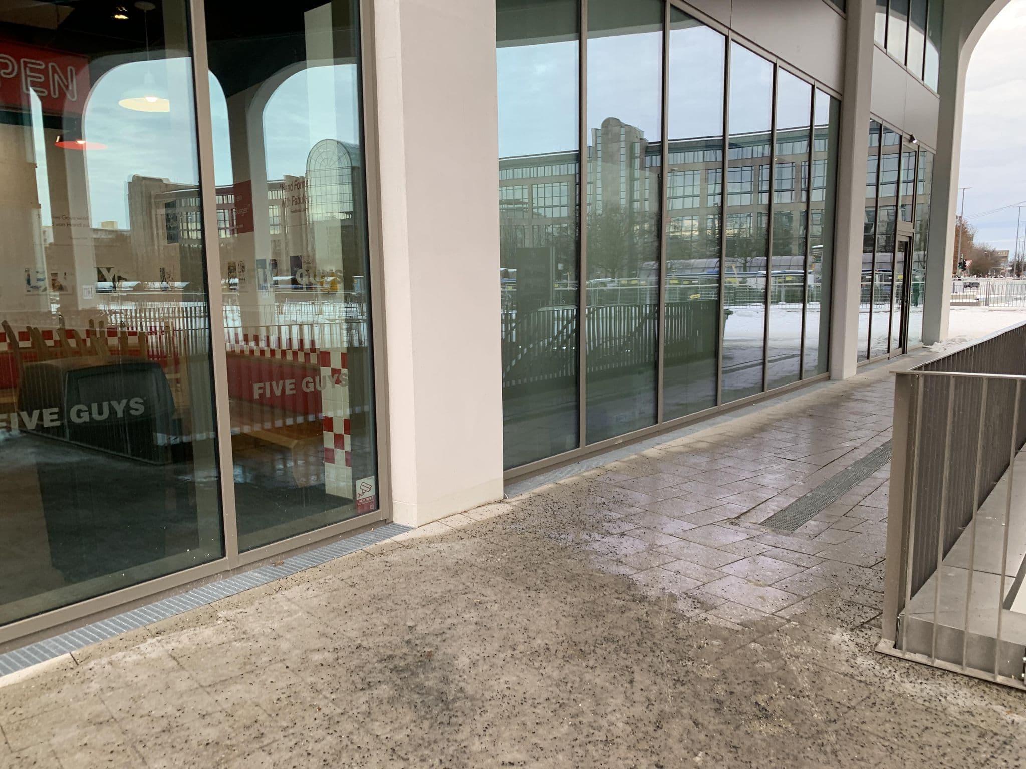 Street view near Ibis Styles, Neubiberg — © robot8a (CC BY-SA · Mapillary)