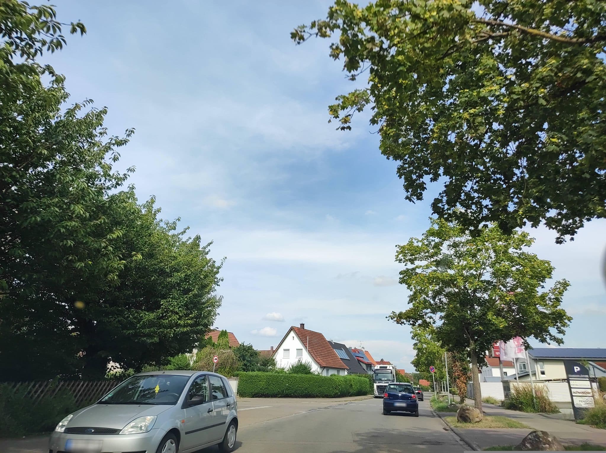 Street view near Hotel Zeppelin, Laupheim — © msdess (CC BY-SA · Mapillary)