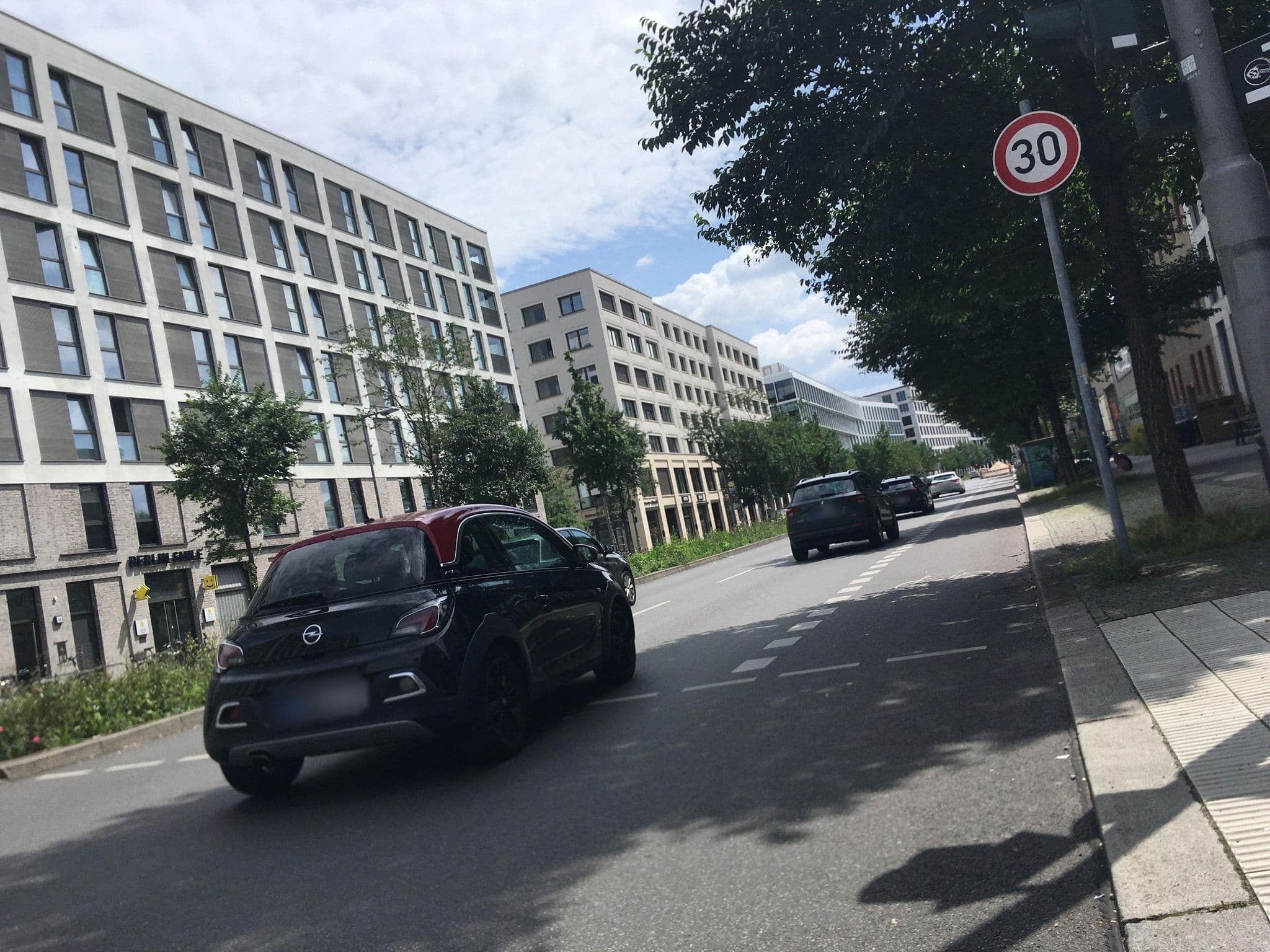 Street view near Urban Loft, Tiergarten — © carlheinz (CC BY-SA · Mapillary)