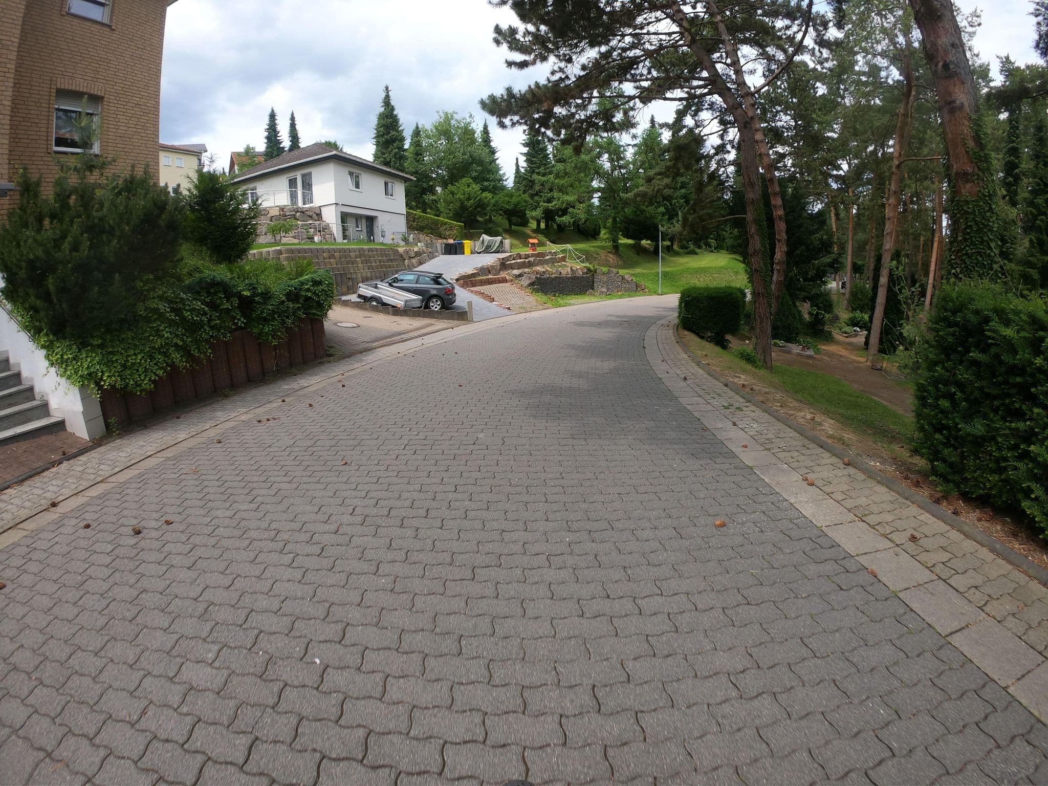 Street view near Bergkönig, Bad Breisig — © bernd1960 (CC BY-SA · Mapillary)