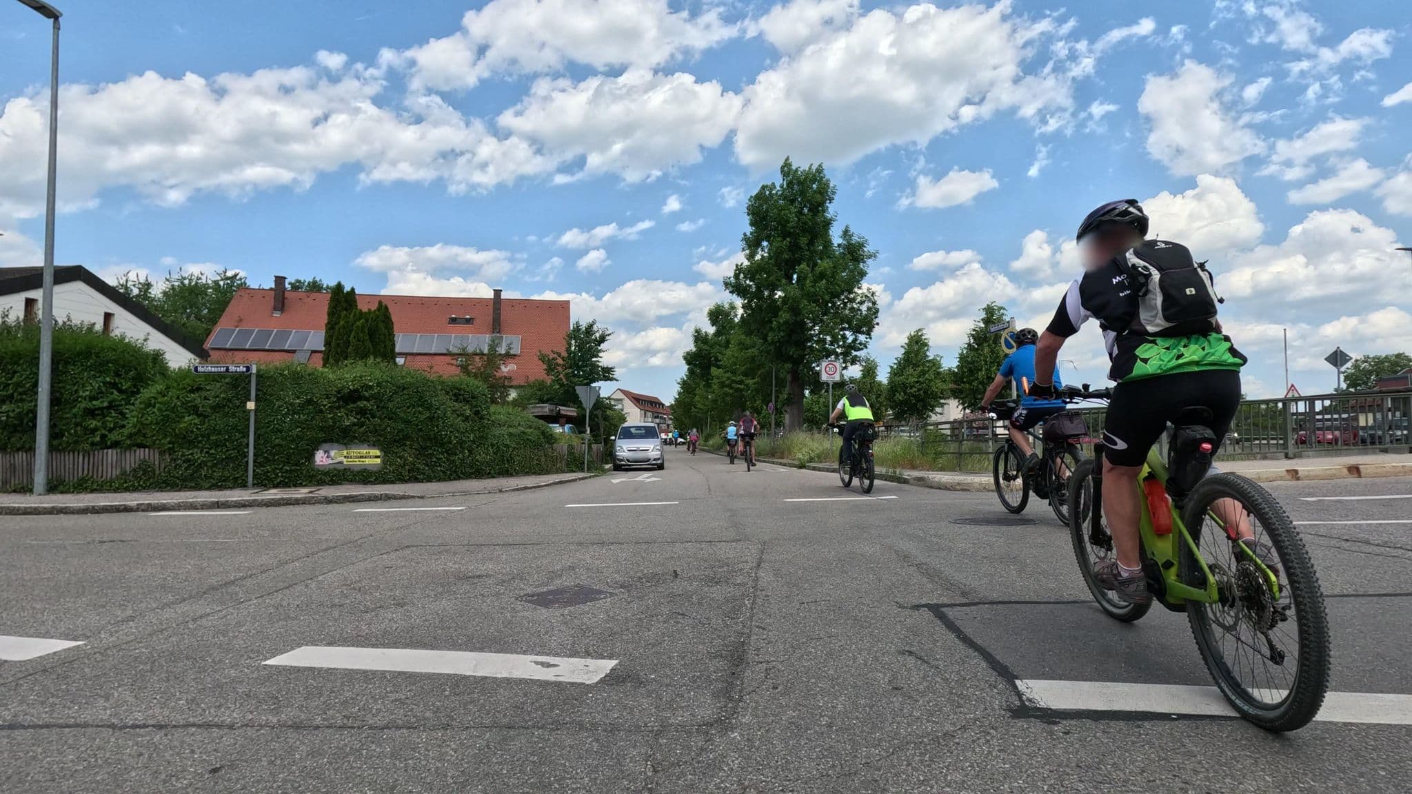 Street view near Ferienwohnung Lispet, Neuötting — © rnissl (CC BY-SA · Mapillary)