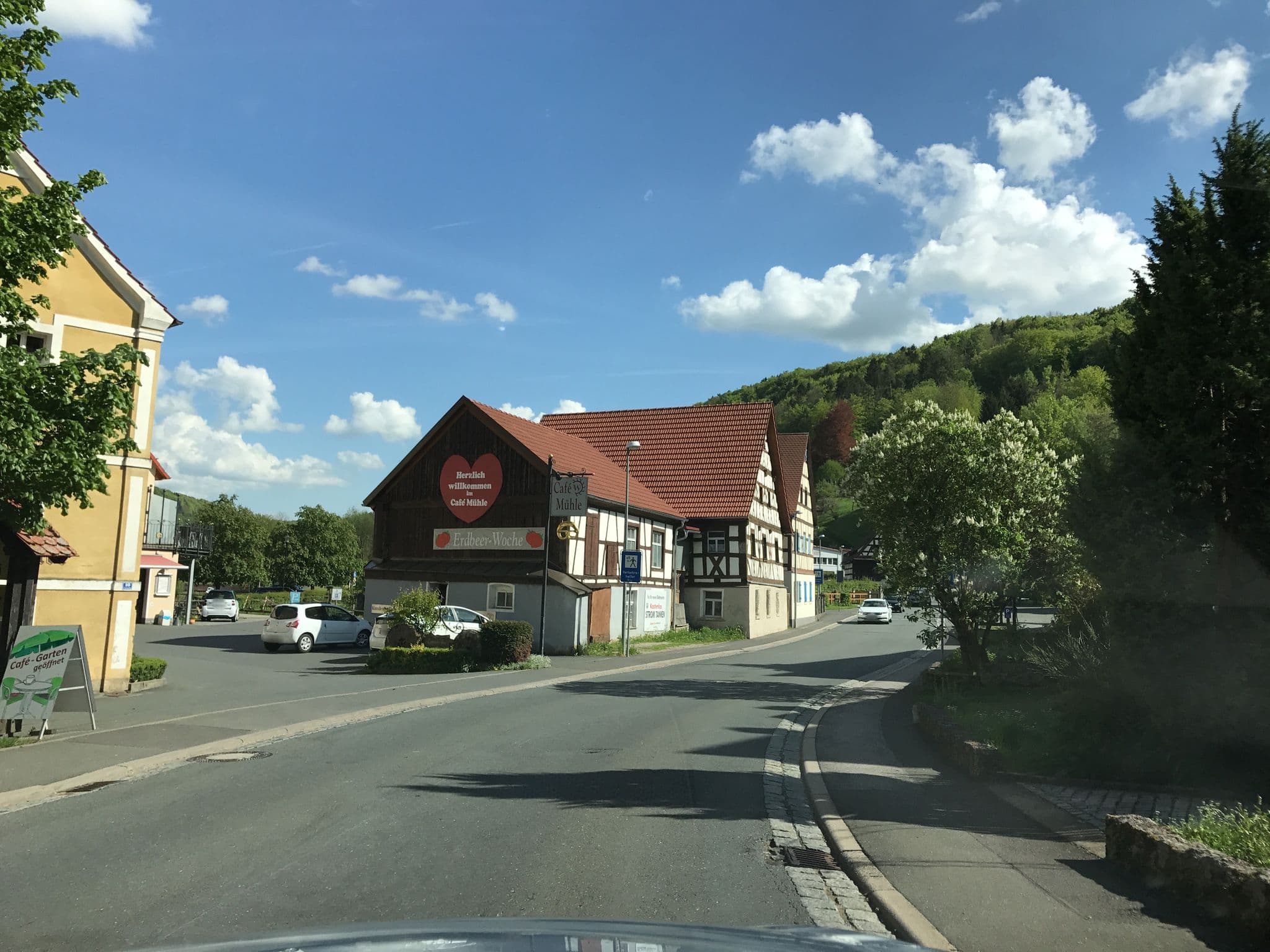 Street view near Pension Mühle, Egloffstein — © derzornigemarkus (CC BY-SA · Mapillary)