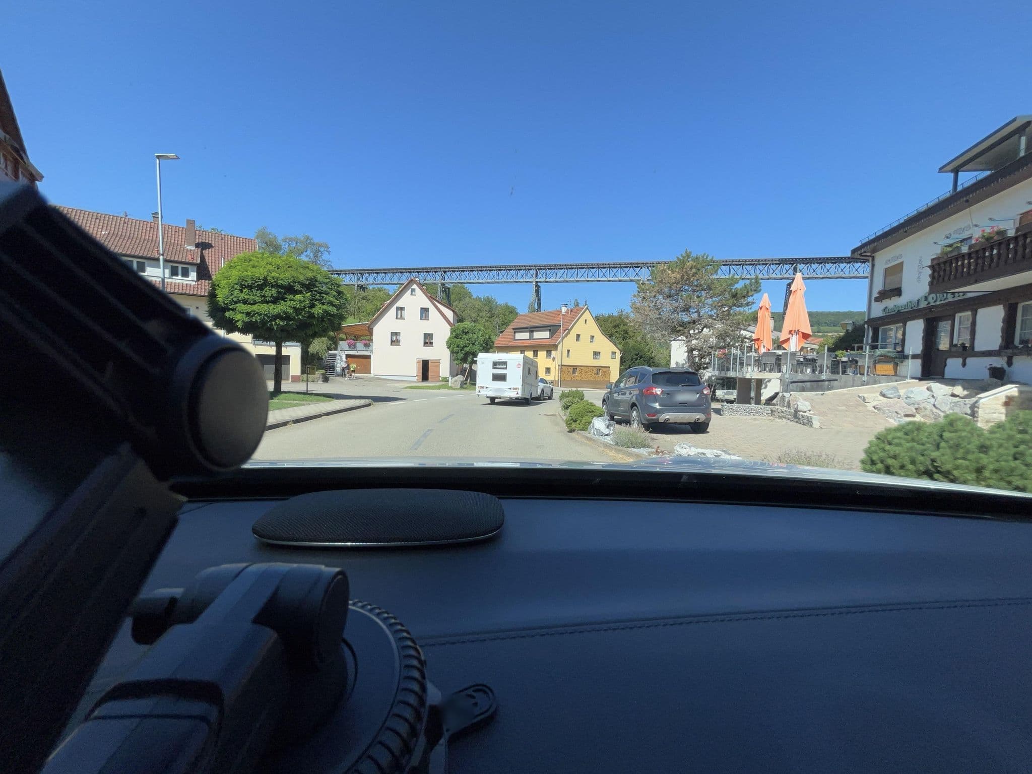 Street view near Landhotel Löwen, Blumberg — © lin_wang (CC BY-SA · Mapillary)