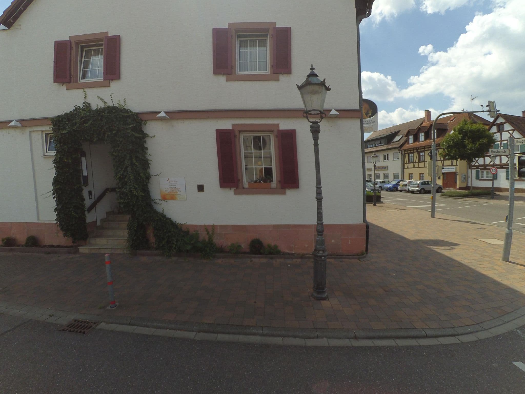 Street view near garbo zum Löwen Restaurant und Hotel, Eggenstein-Leopoldshafen — © wegavision (CC BY-SA · Mapillary)