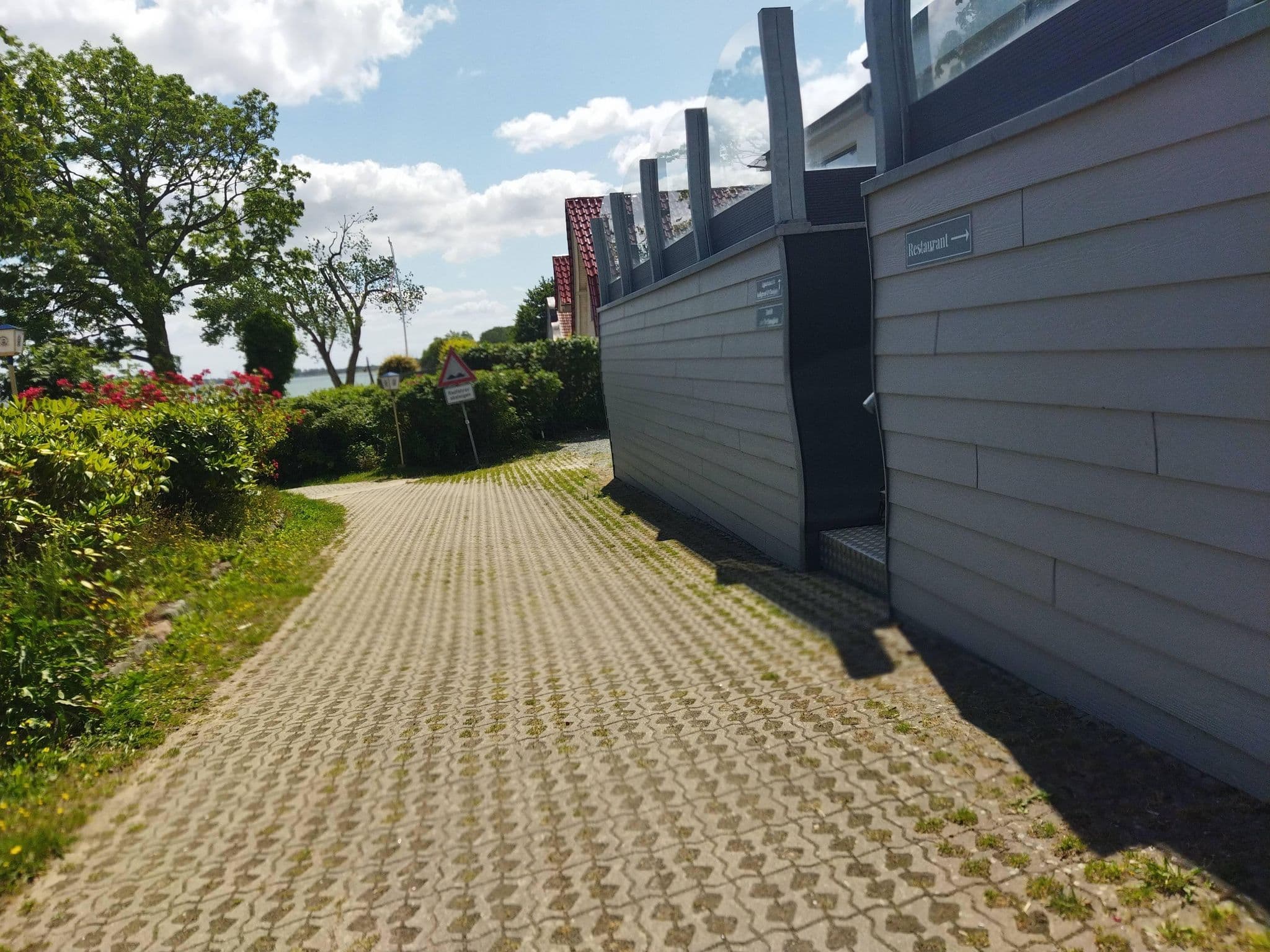 Street view near Dudek's Ferienwohnungen, Steinberg — © changchun1 (CC BY-SA · Mapillary)