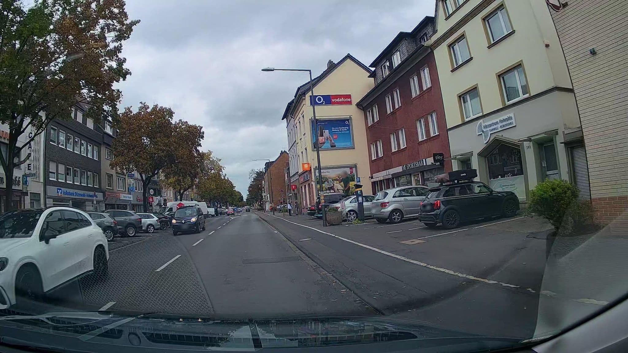 Street view near Hotel Zagreb, Buchheim — © StefanS79 (CC BY-SA · Mapillary)