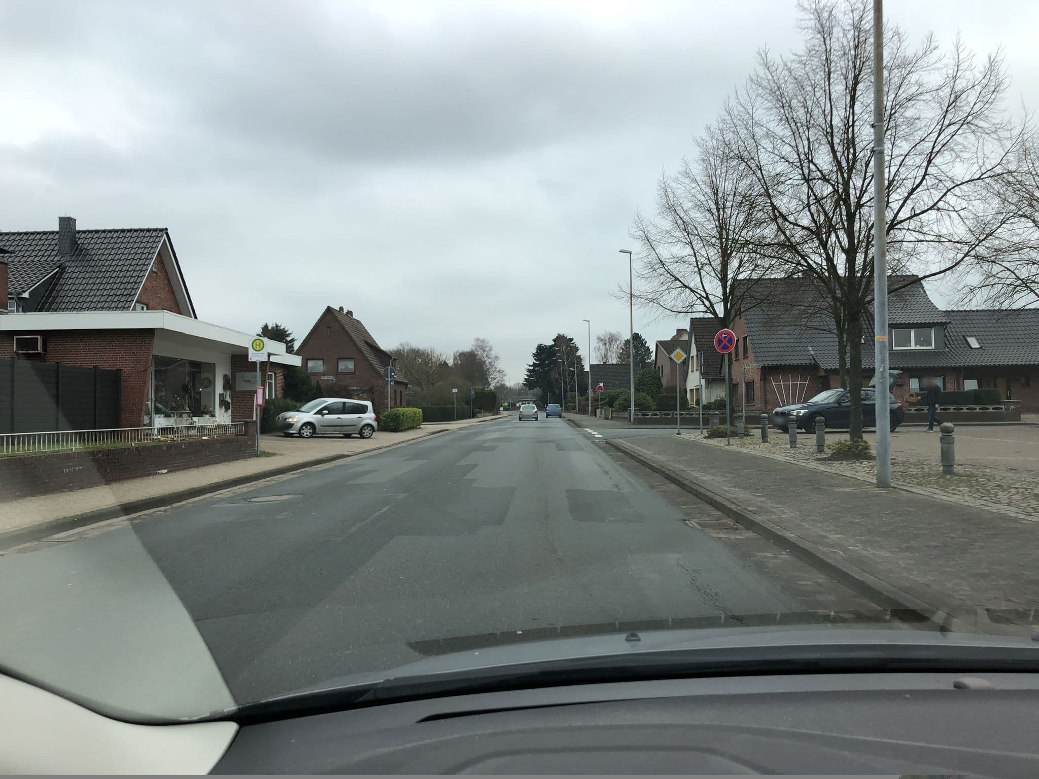 Street view near Wohnmobilstellplatz "Lindenplatz Ganderkesee., Hude — © bejotel (CC BY-SA · Mapillary)