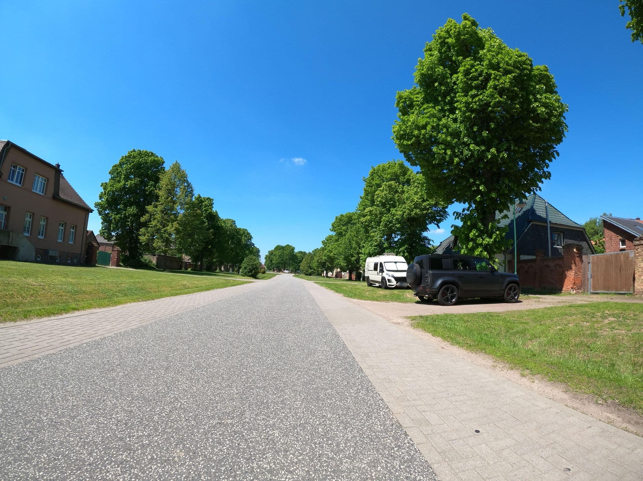 Street view near Grossmutz, Gransee — © Langfahrer (CC BY-SA · Mapillary)