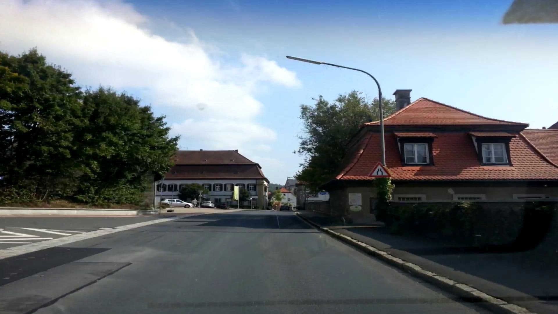 Street view near Gästehaus Leonie, Oberschwarzach — © r66 (CC BY-SA · Mapillary)