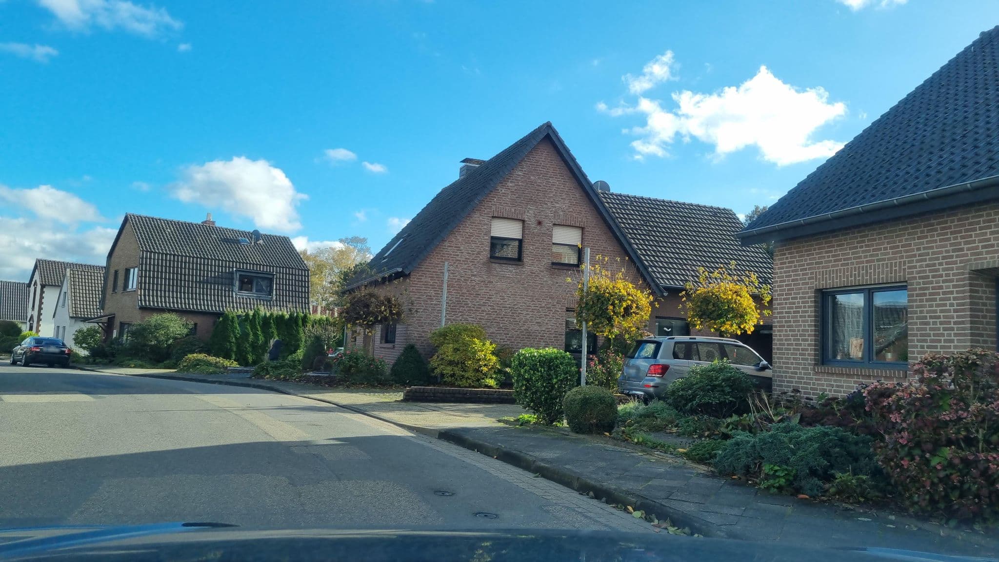 Street view near Ferienwohnung "Zur Materborner Schweiz", Kleve — © helfrich (CC BY-SA · Mapillary)