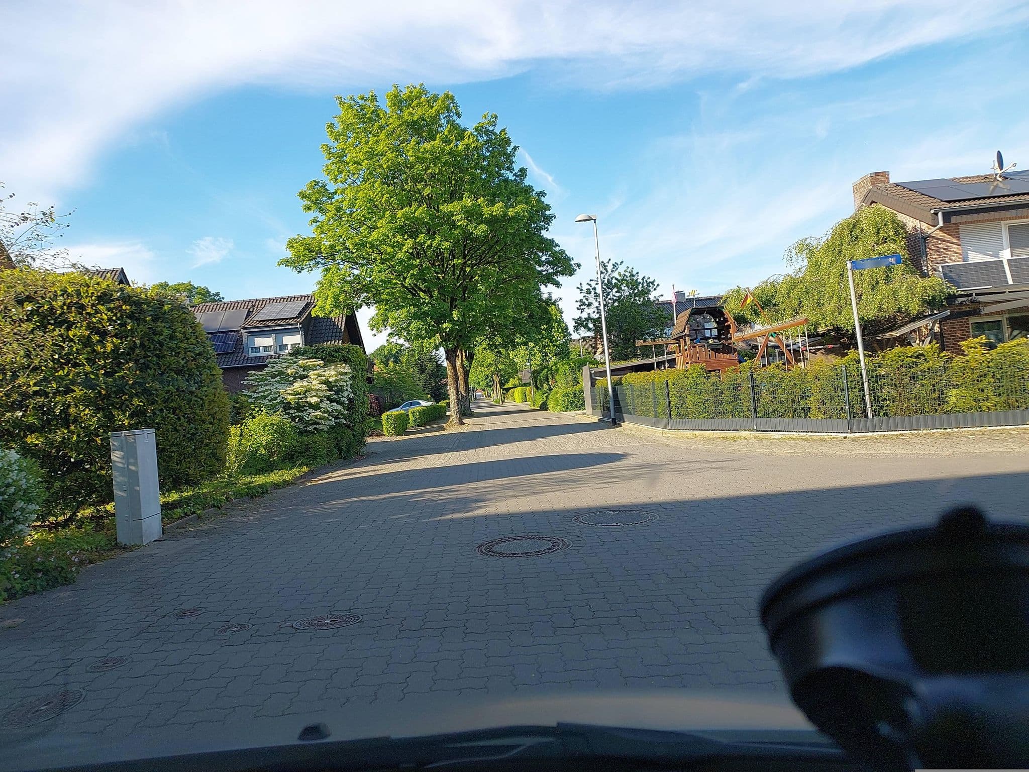 Street view near Waldwohnung "Geurtz", Kleve — © RobotChrome (CC BY-SA · Mapillary)