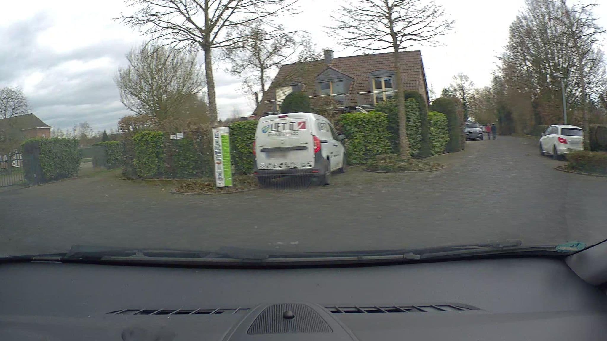 Street view near Gästehaus "Adamus", Uedem — © poxonline (CC BY-SA · Mapillary)