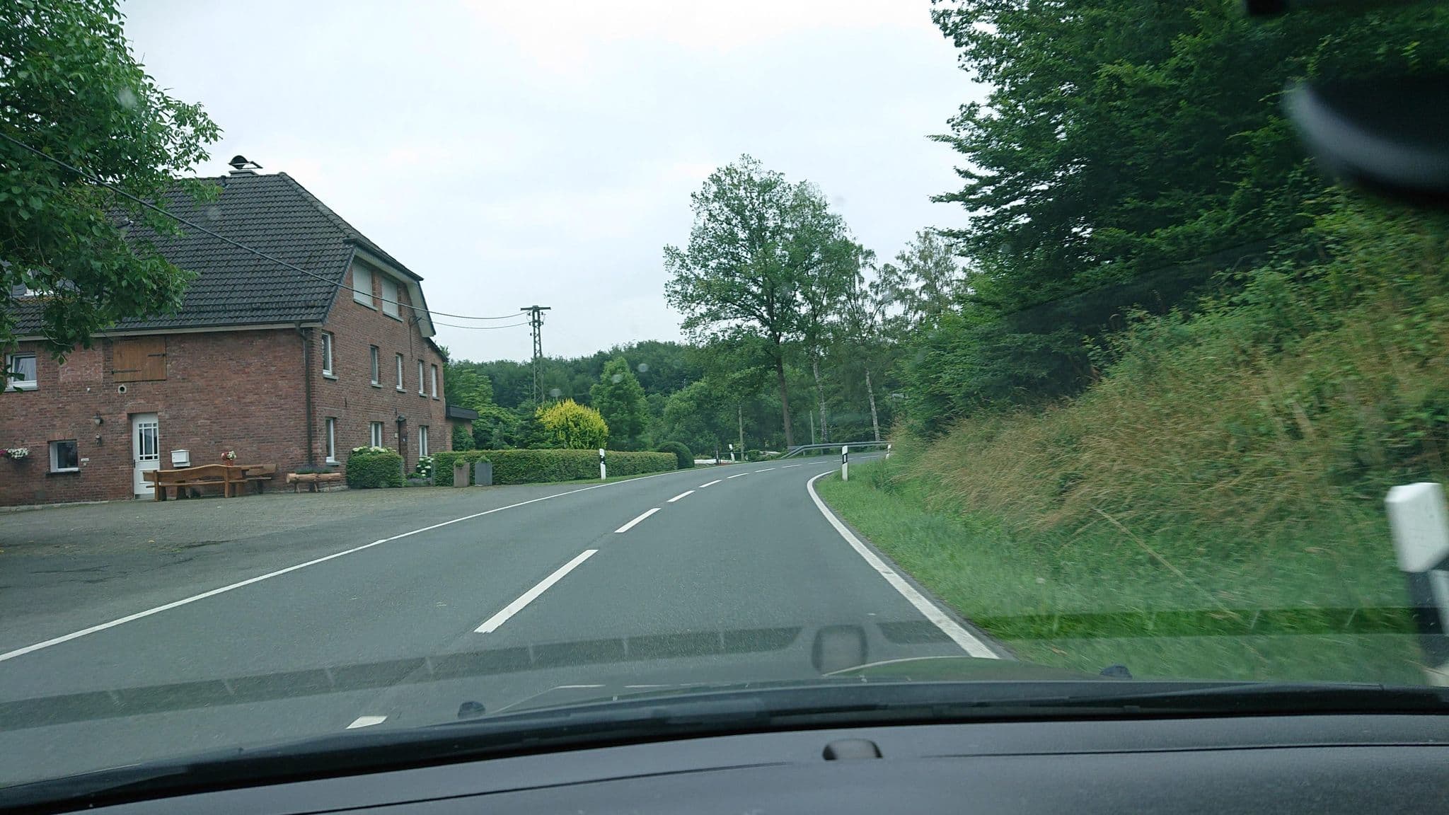 Street view near Wiggeshoff Camping, Belecke — © analuisa (CC BY-SA · Mapillary)