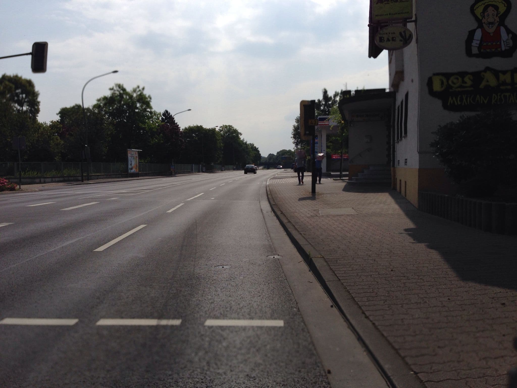 Street view near City Hotel Hanau, Hanau am Main — © flidolin (CC BY-SA · Mapillary)