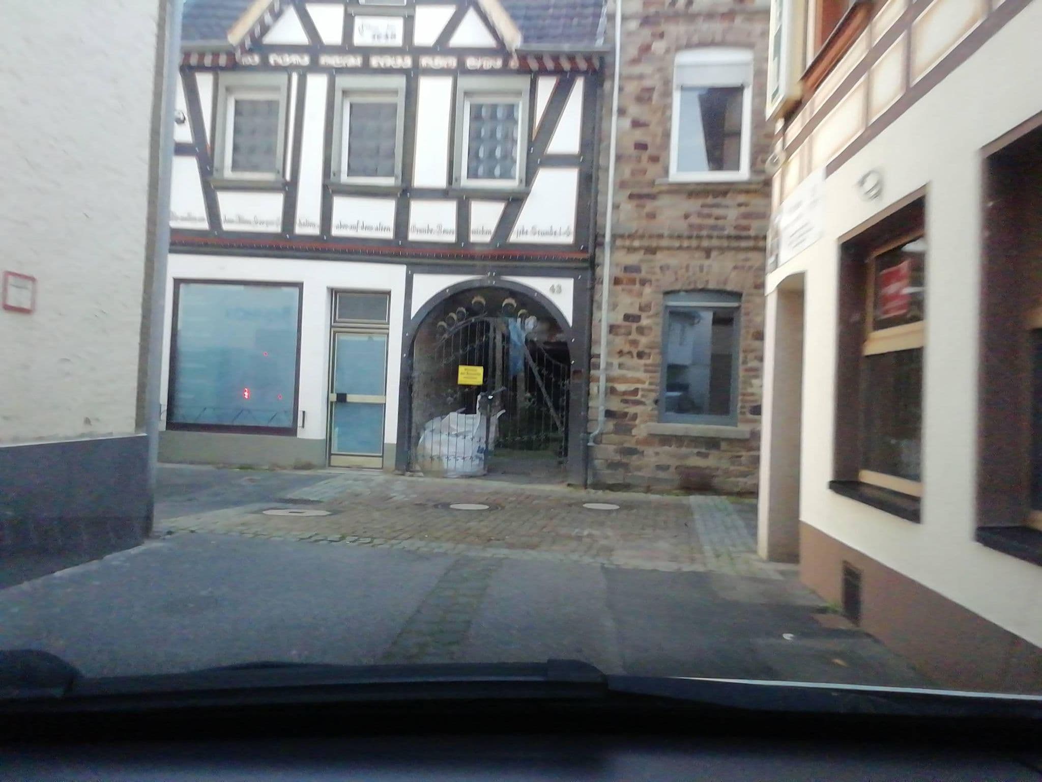 Street view near Gästehaus Küpper, Bad Neuenahr-Ahrweiler — © wolly79 (CC BY-SA · Mapillary)