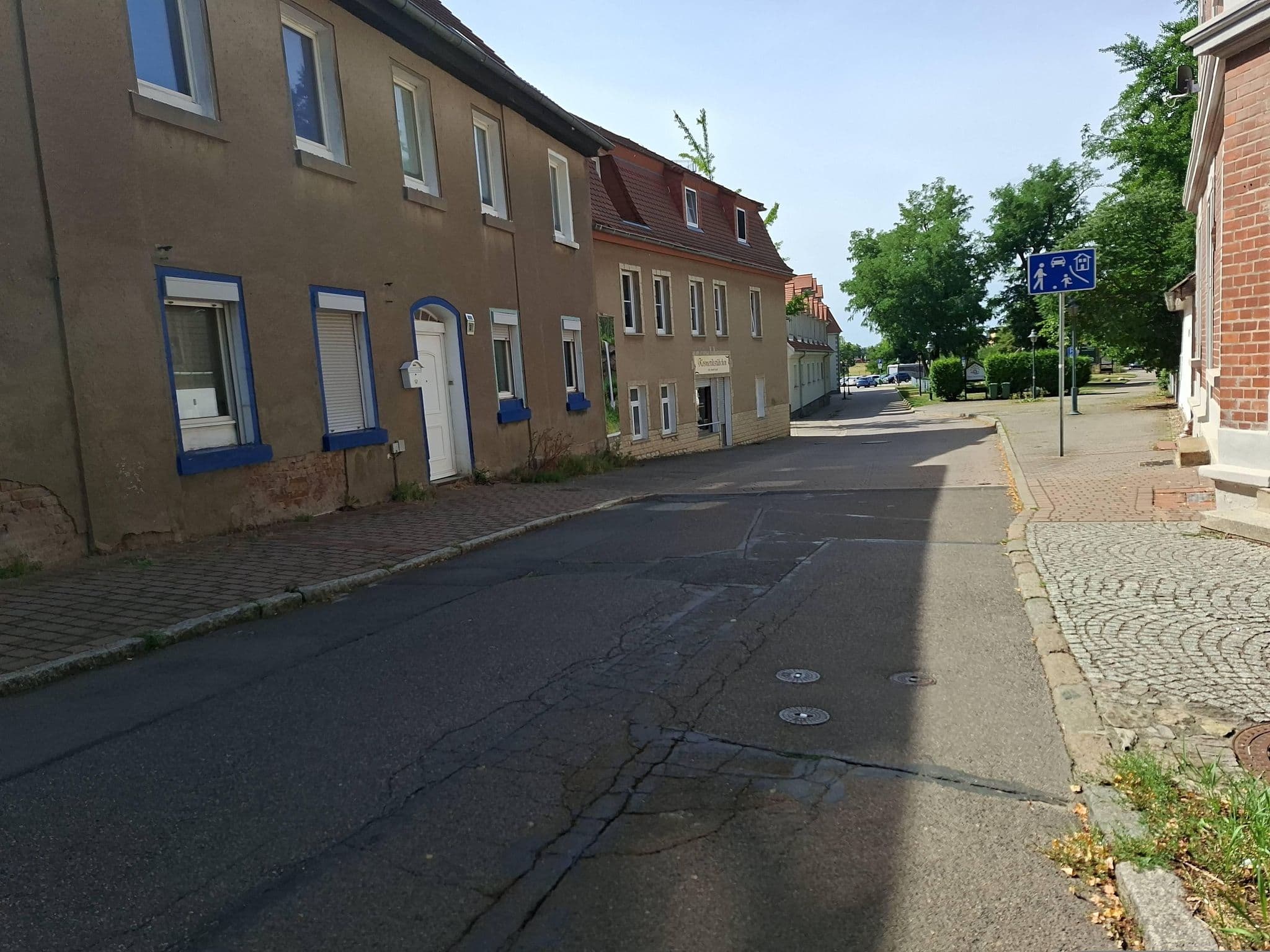 Street view near Alte Apotheke, Bad Dürrenberg — © natura (CC BY-SA · Mapillary)