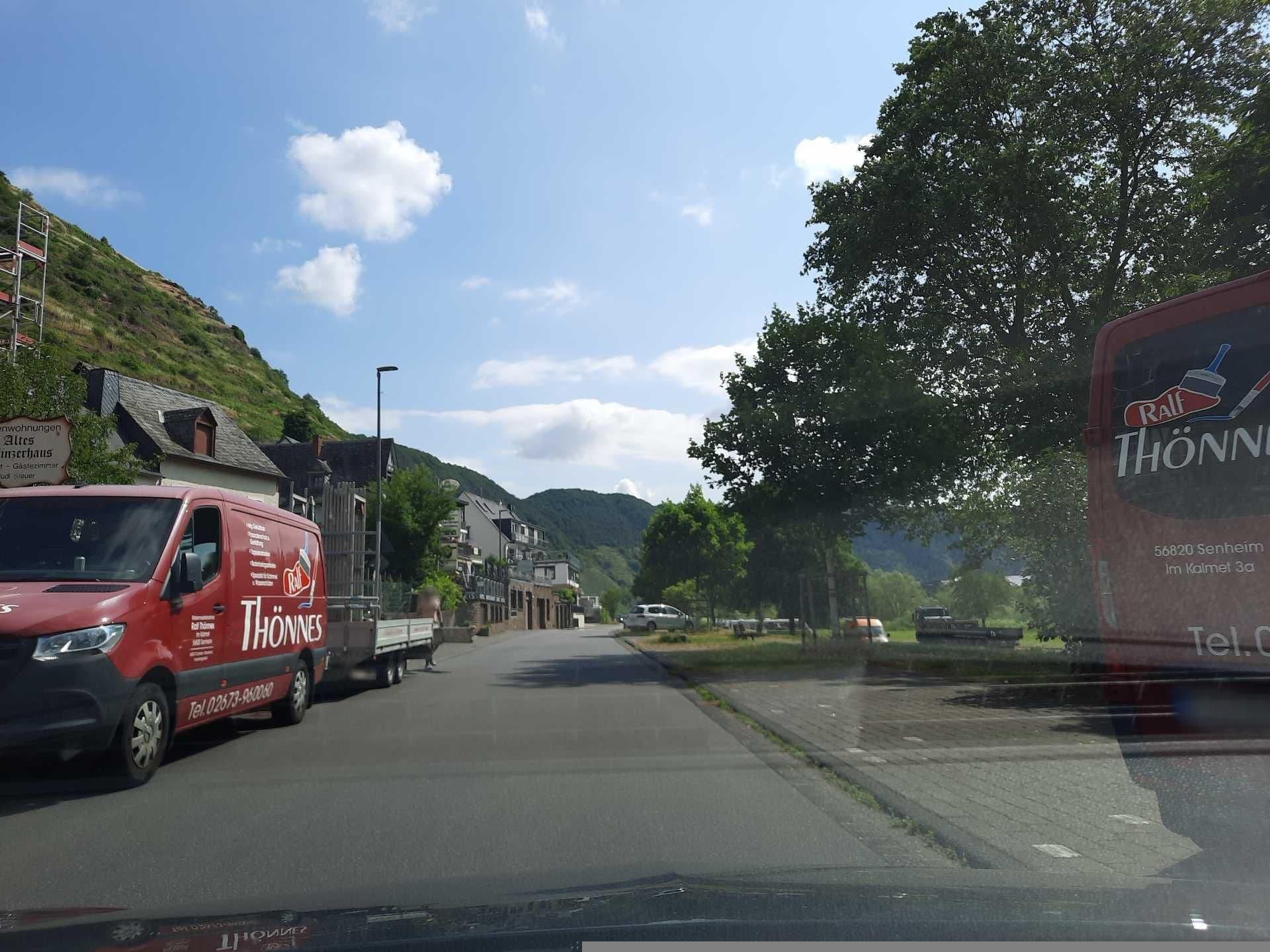 Street view near Altes Winzerhaus, Bruttig-Fankel — © Lowiekse (CC BY-SA · Mapillary)