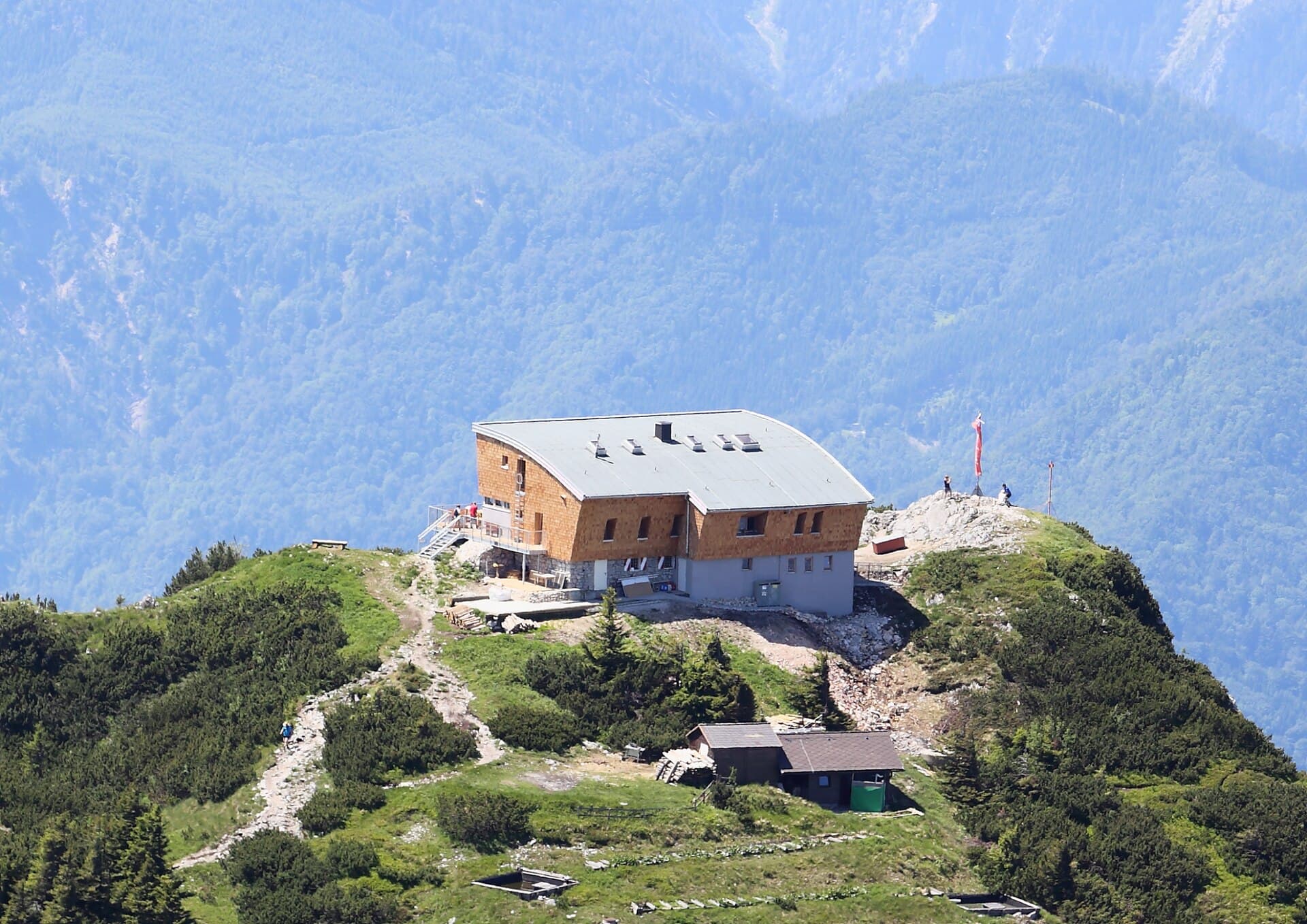 Traunsteinhaus (via Wikimedia Commons, CC BY-SA 3.0)