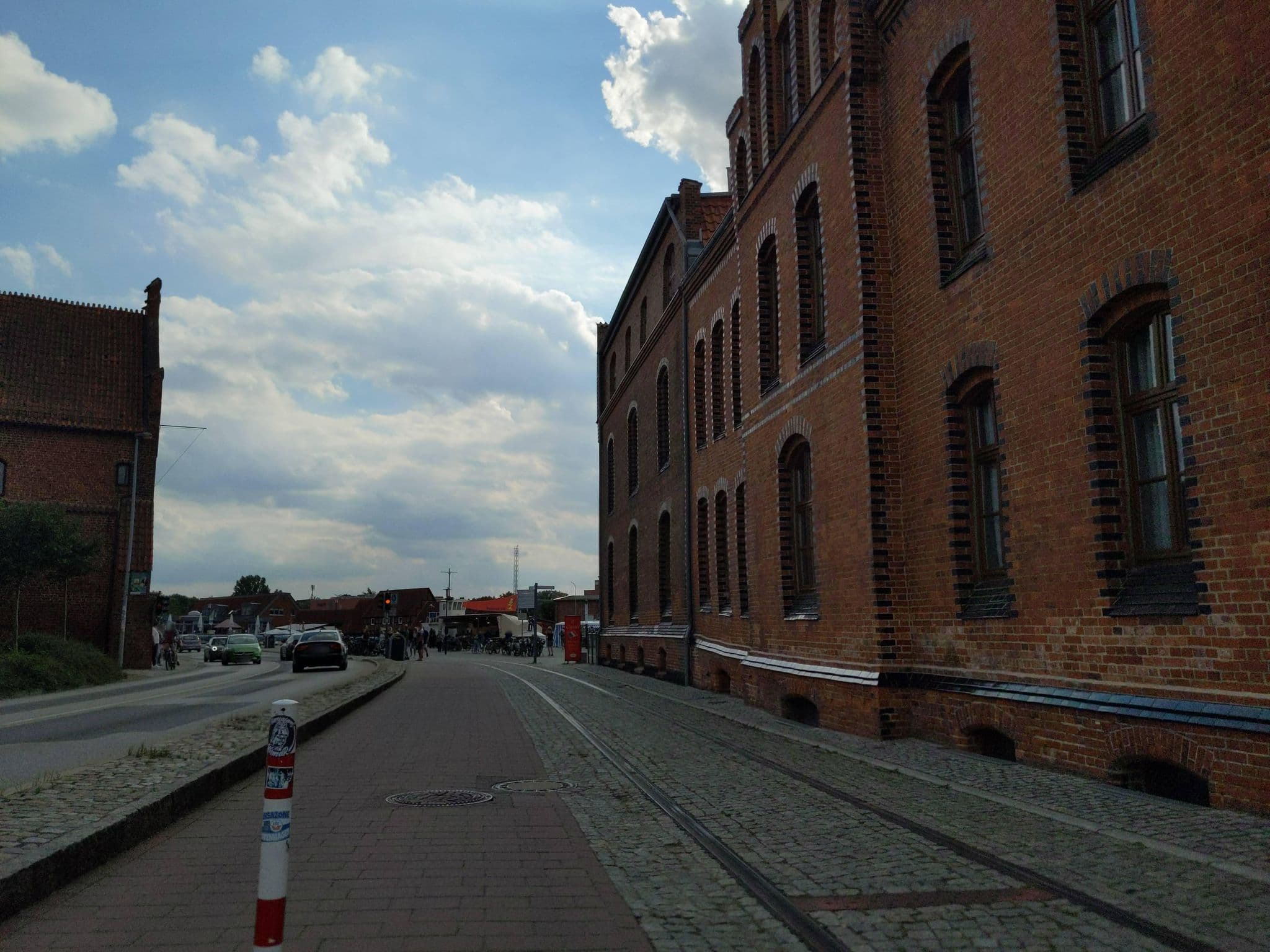 Street view near Hotel am alten Hafen, Wismar — © rasmustravemnd (CC BY-SA · Mapillary)