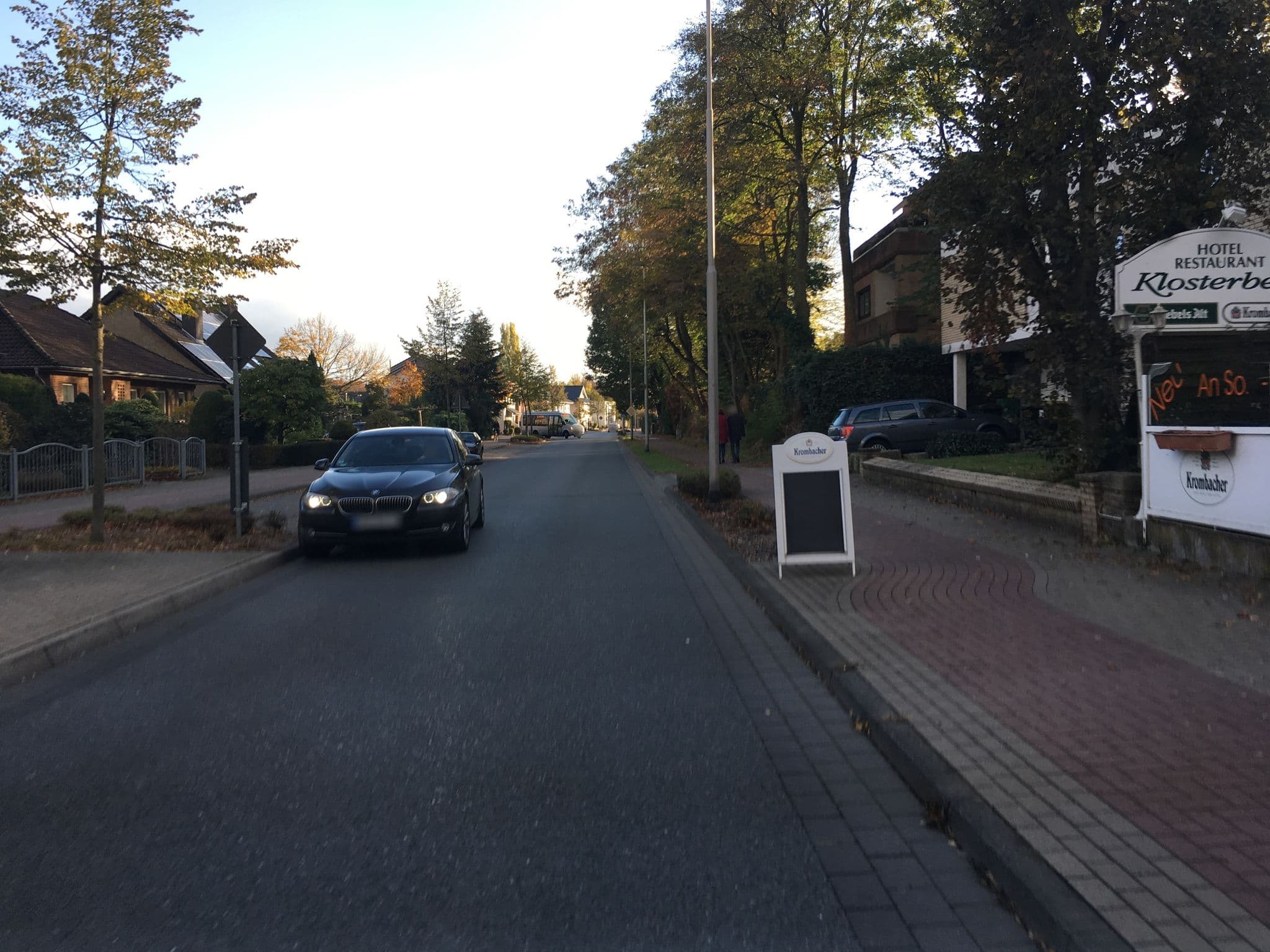 Street view near Hotel Restaurant Klosterberg, Emmerich — © raymond (CC BY-SA · Mapillary)