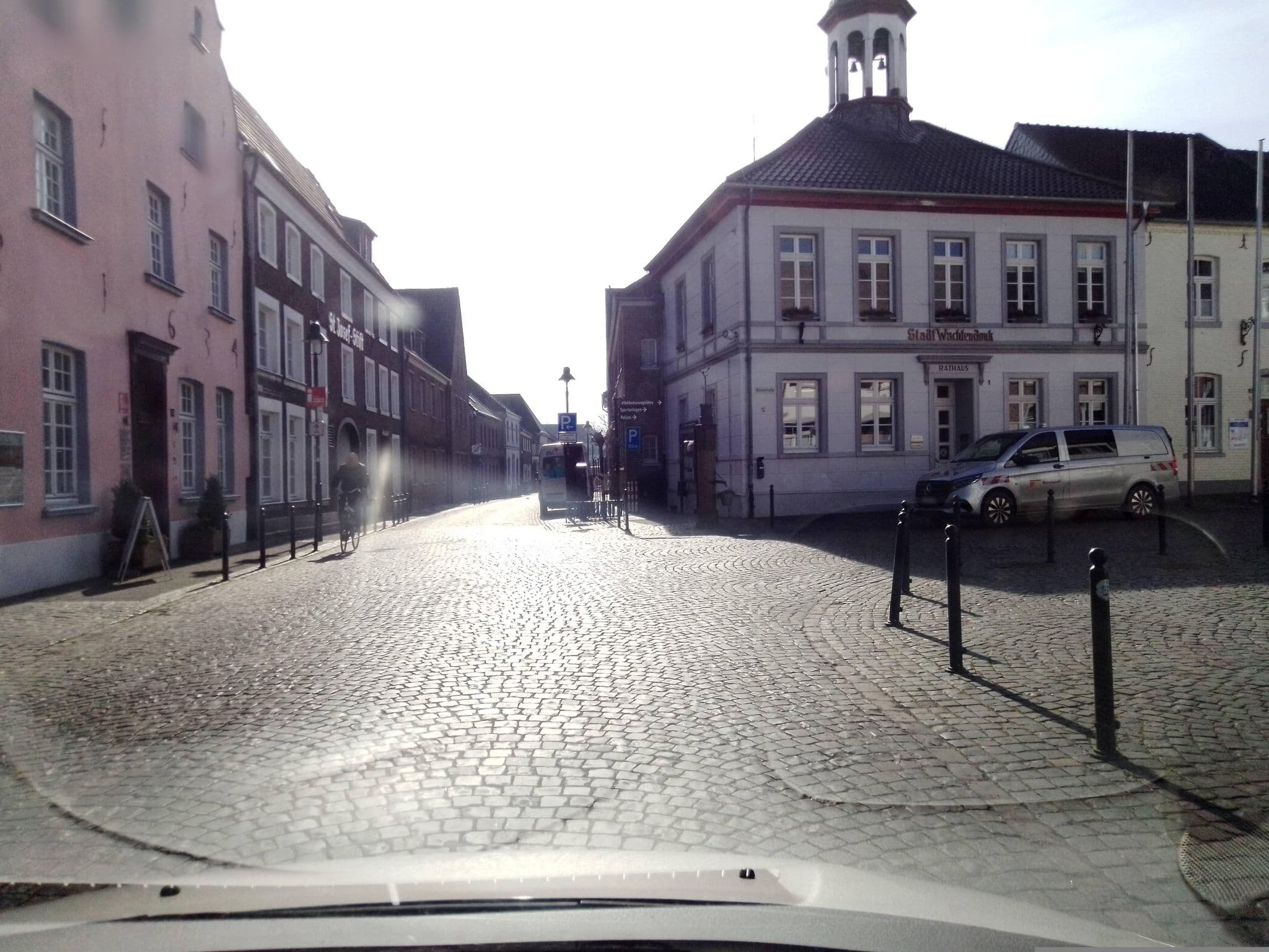 Street view near Flachshaus Bio-Hotel und Restaurant, Wachtendonk — © joopjrvdl (CC BY-SA · Mapillary)