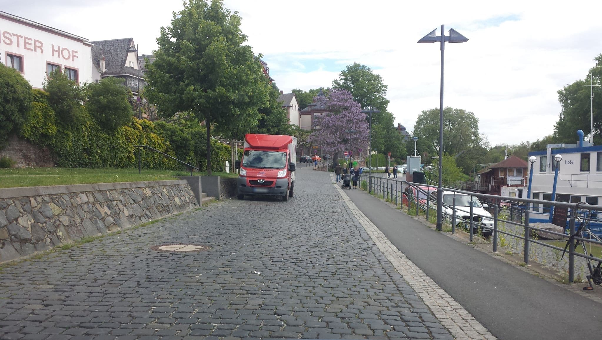 Street view near Mainod, Kelsterbach — © wegavision (CC BY-SA · Mapillary)