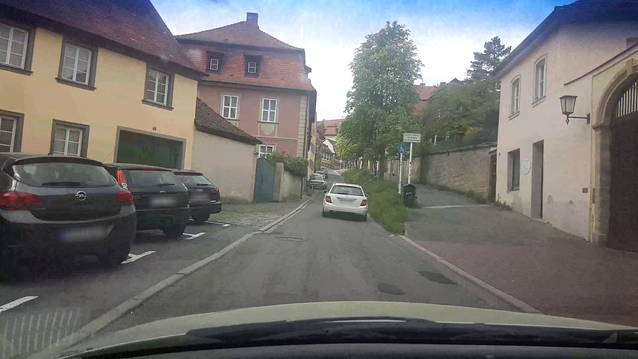 Street view near Zum alten Häusla, Bamberg — © r66 (CC BY-SA · Mapillary)