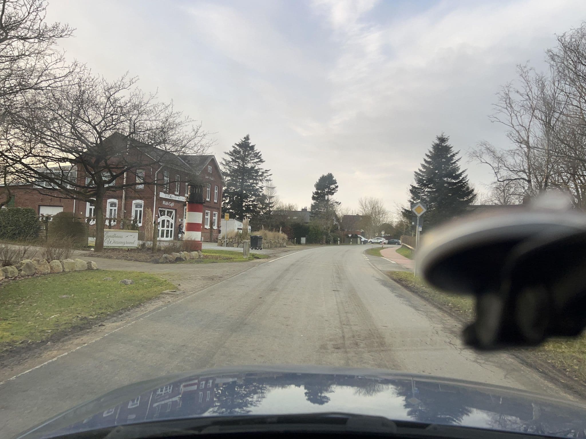 Street view near Landhaus Wiesengrund, Garding — © robffm (CC BY-SA · Mapillary)