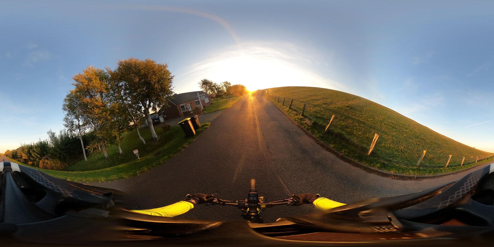 Street view near Ferienhaus direkt am Deich, Friedrichskoog — © stefanhrt (CC BY-SA · Mapillary)