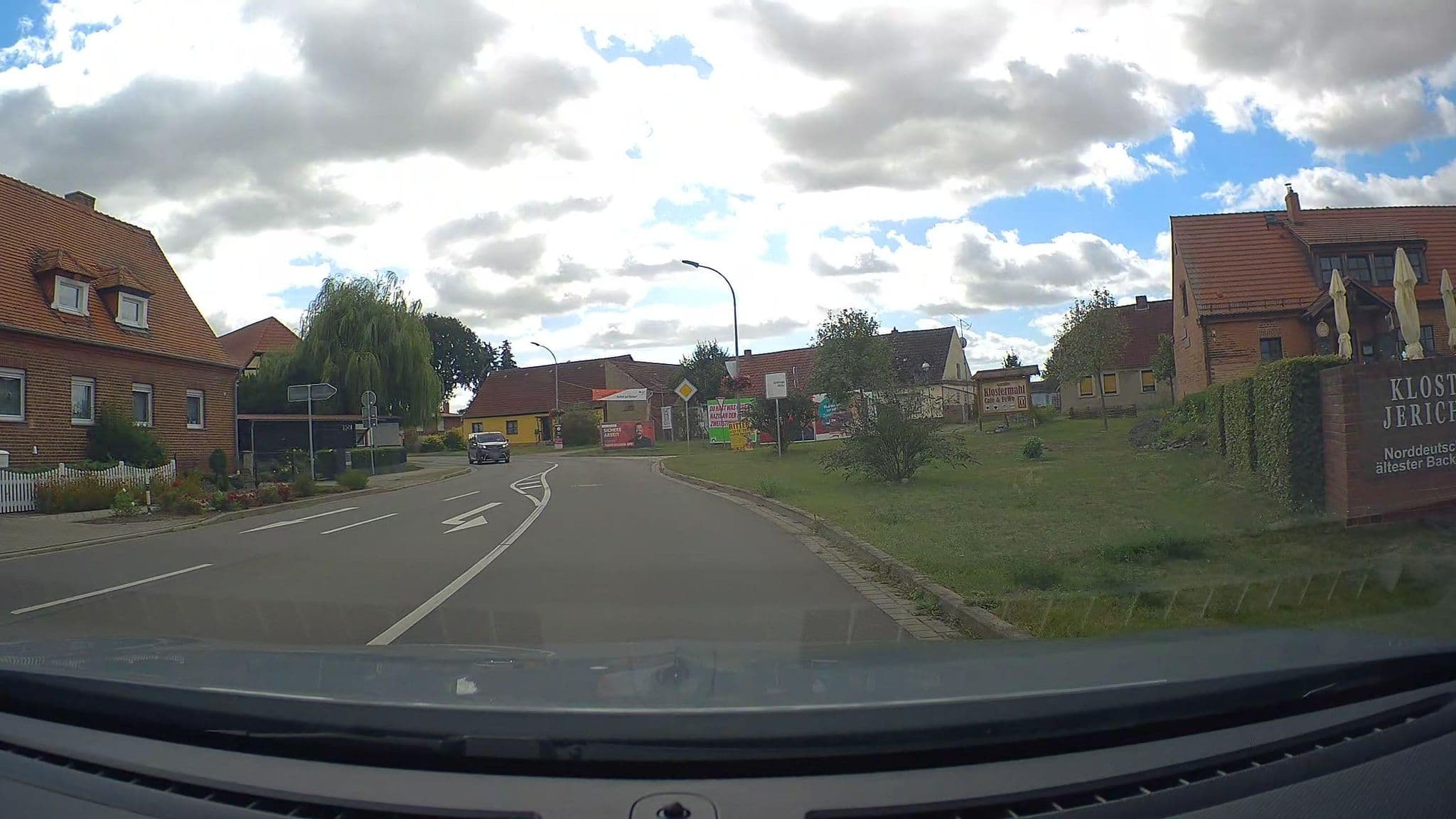 Street view near Ferienwohnungen Kloster Jerichow, Jerichow — © poxonline (CC BY-SA · Mapillary)