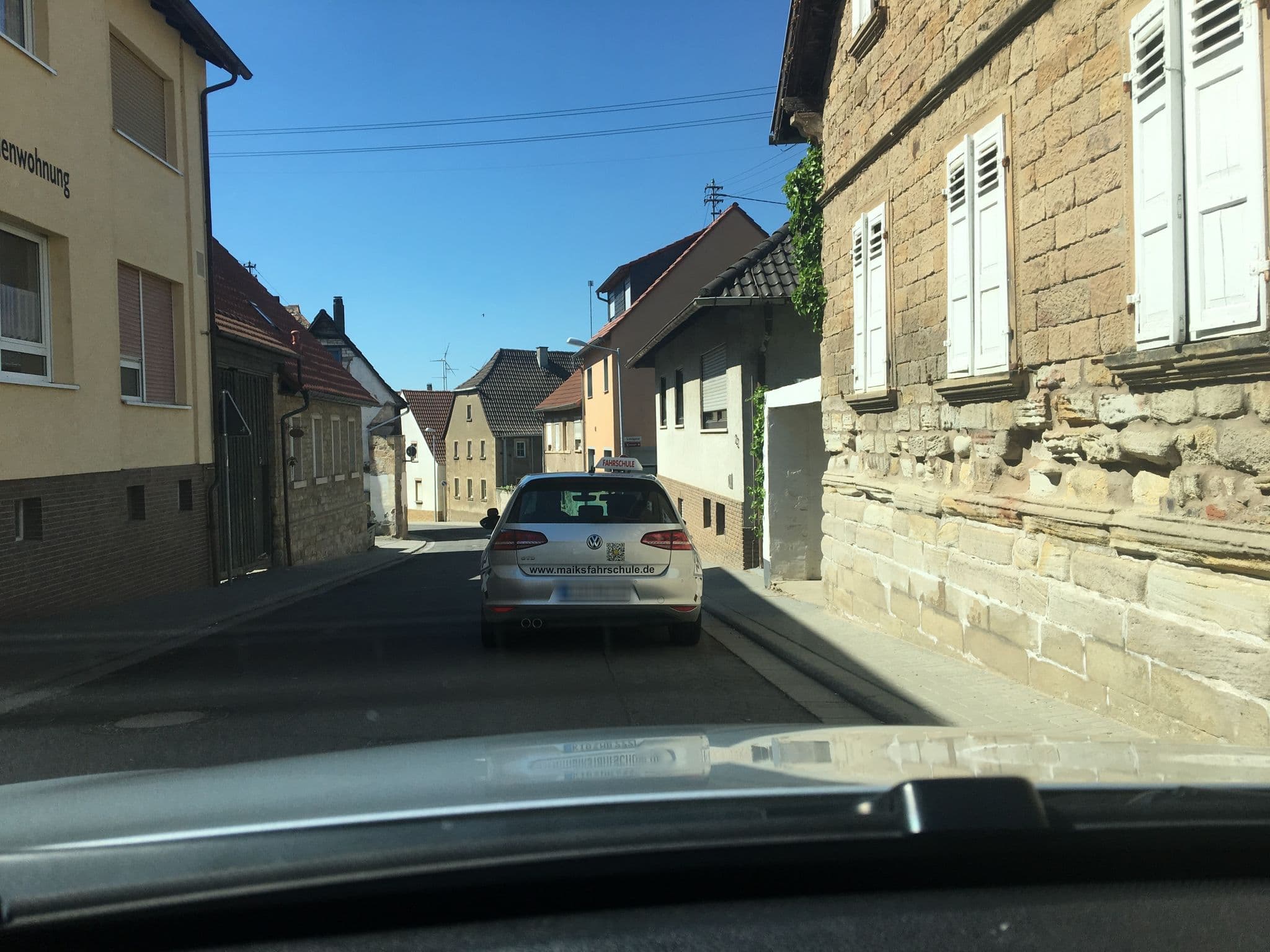 Street view near Familie Anhäusser, Erbes-Büdesheim — © mrdonut261 (CC BY-SA · Mapillary)