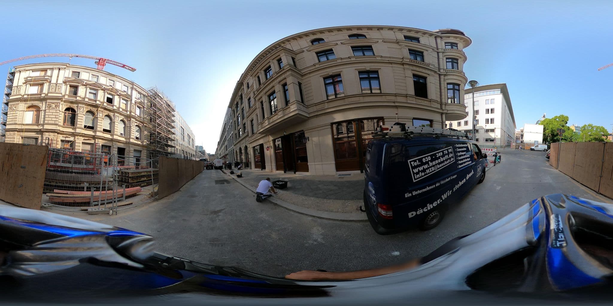 Street view near Château Royal, Tiergarten — © eserte (CC BY-SA · Mapillary)