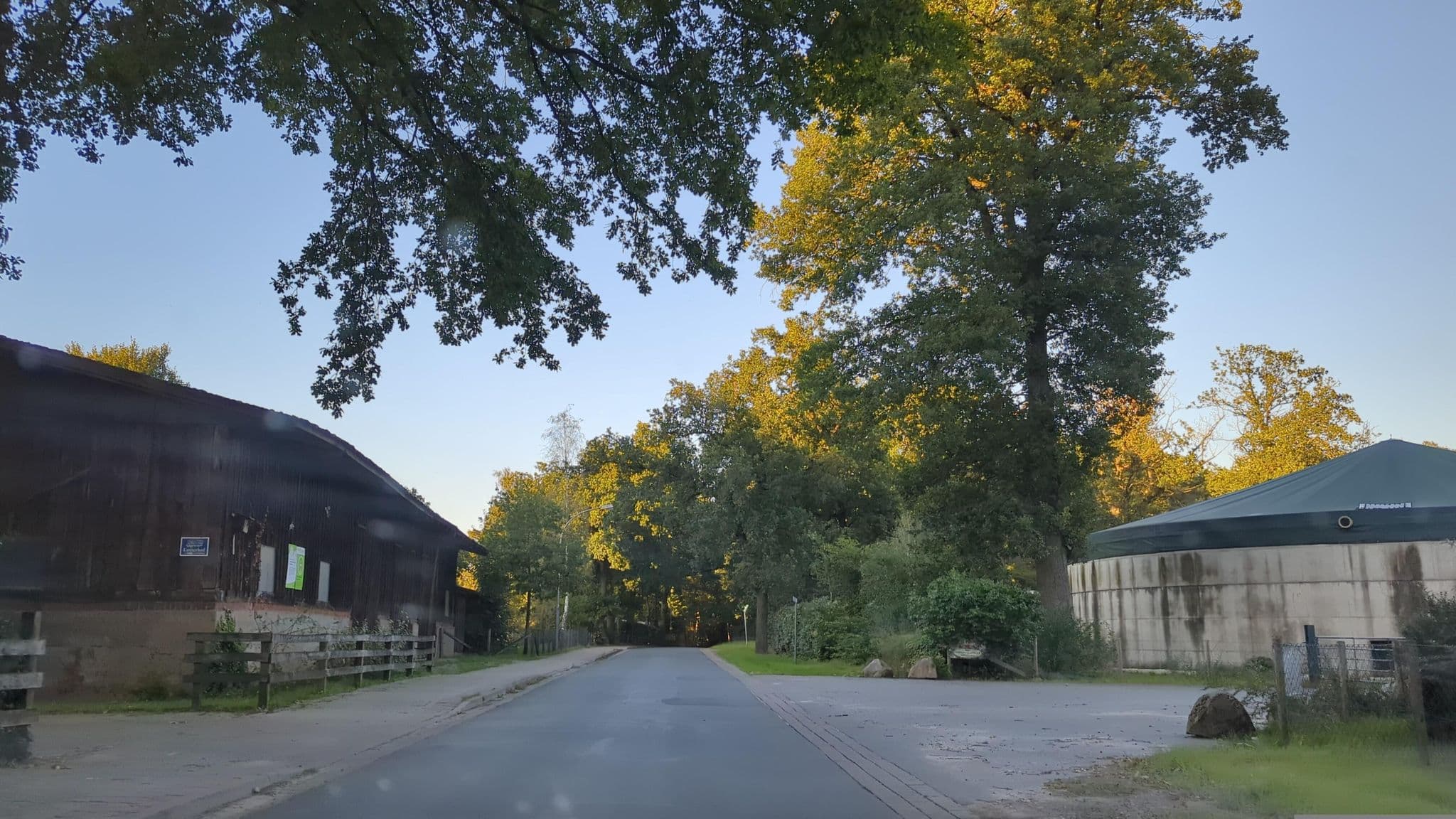 Street view near Wohnmobilstellplatz Lutterhof Südheide-Hermannsburg, Hermannsburg — © hotteliene (CC BY-SA · Mapillary)